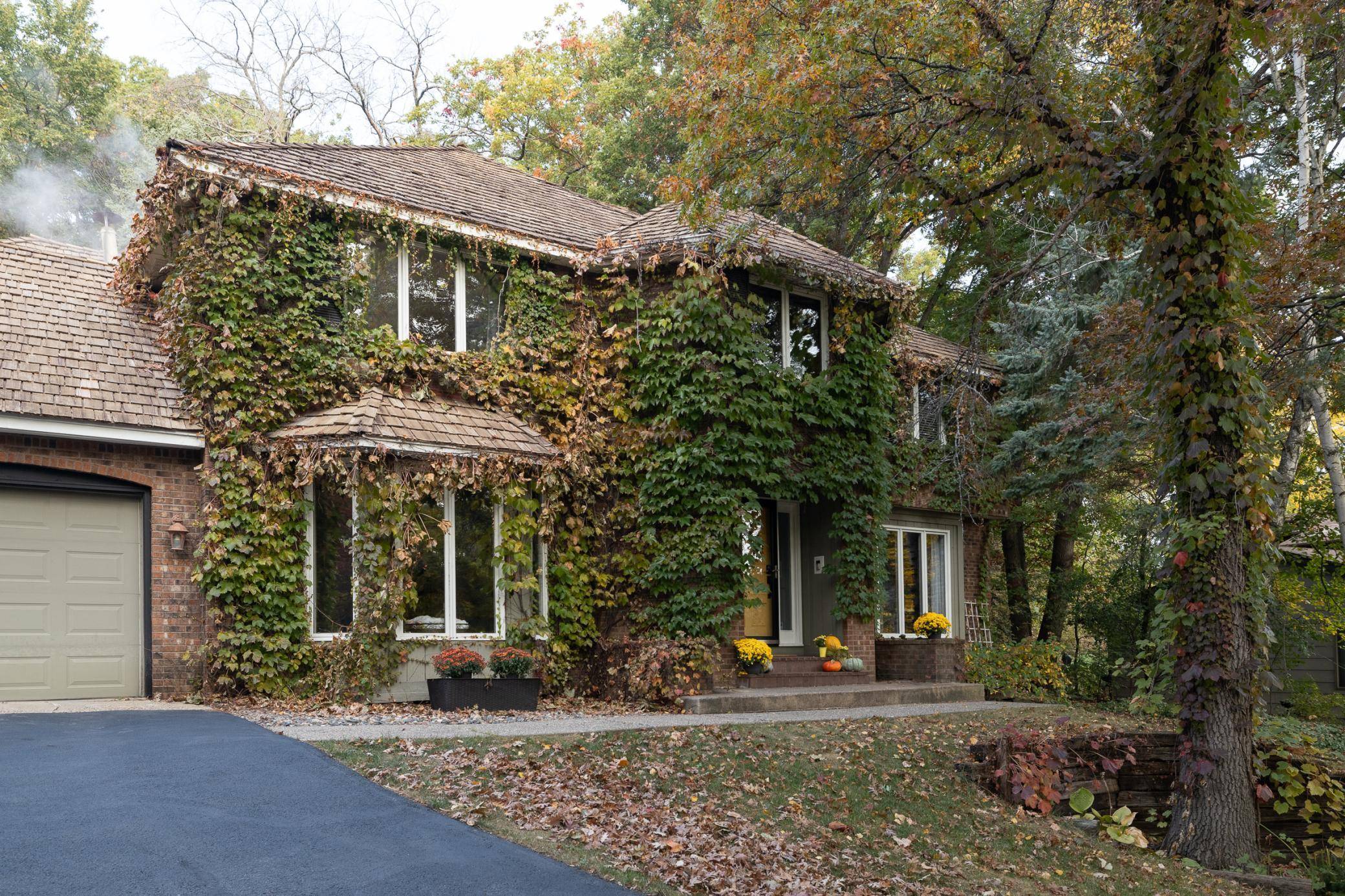 Eagan, MN 55122,4905 Safari CT S