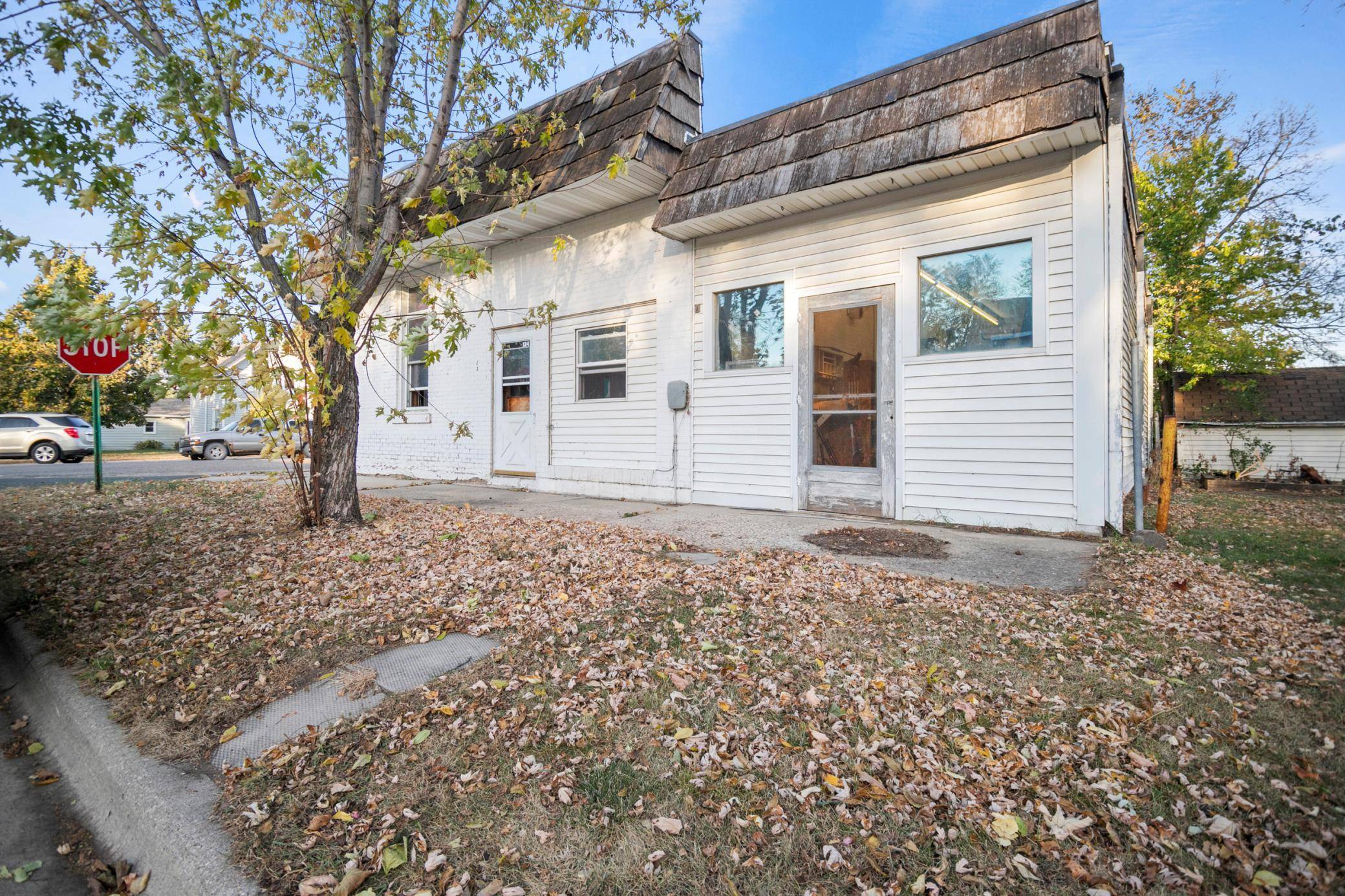 Medford, MN 55049,124 1st ST NW