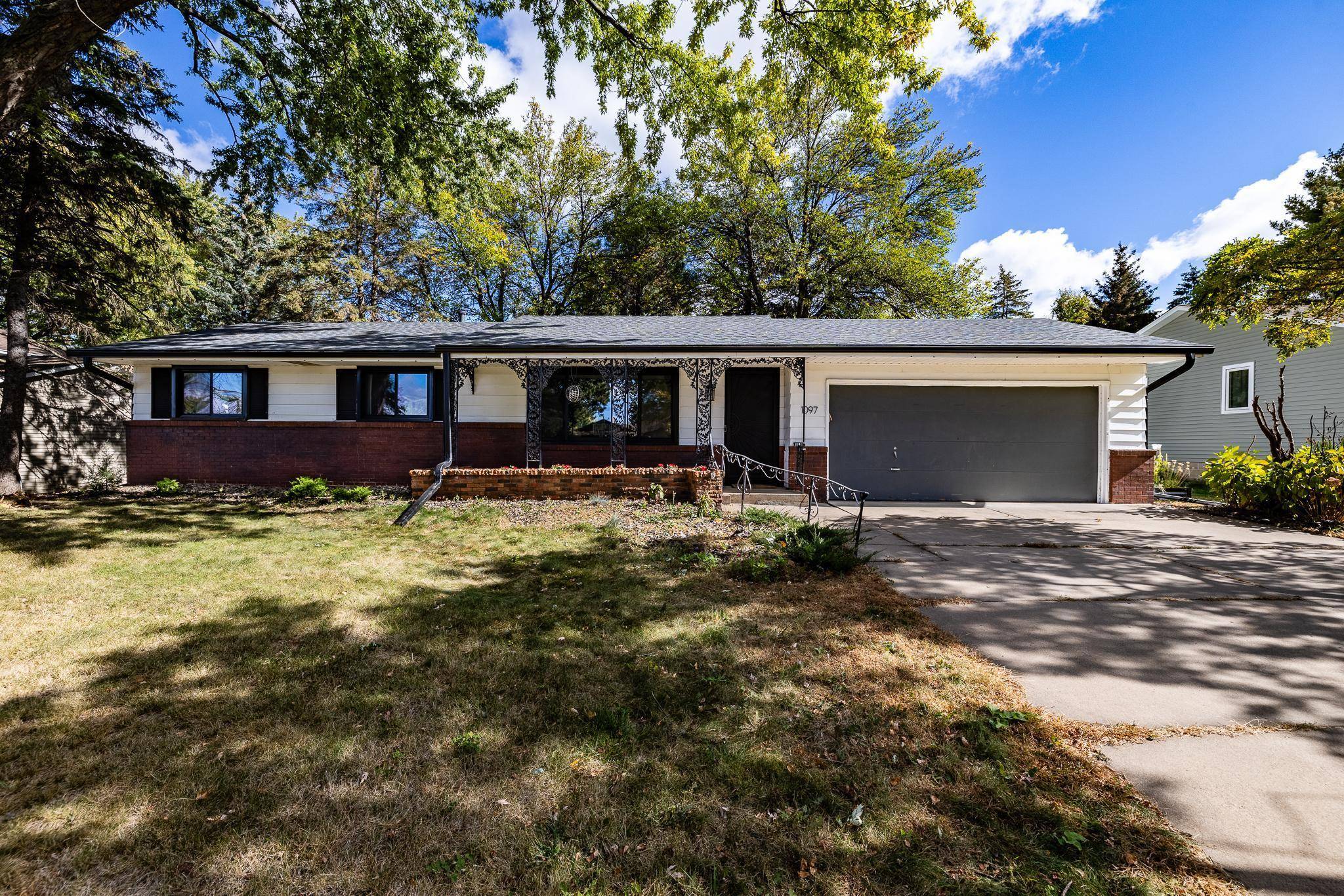 Woodbury, MN 55125,1097 Cedarwood DR