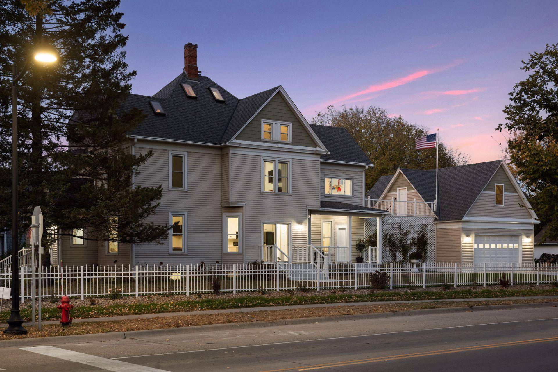 Northfield, MN 55057,917 Division ST S