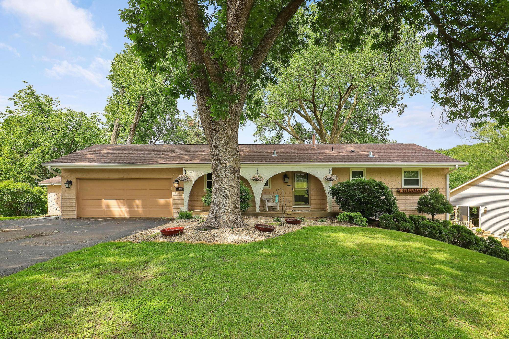 Savage, MN 55378,6788 147th ST W
