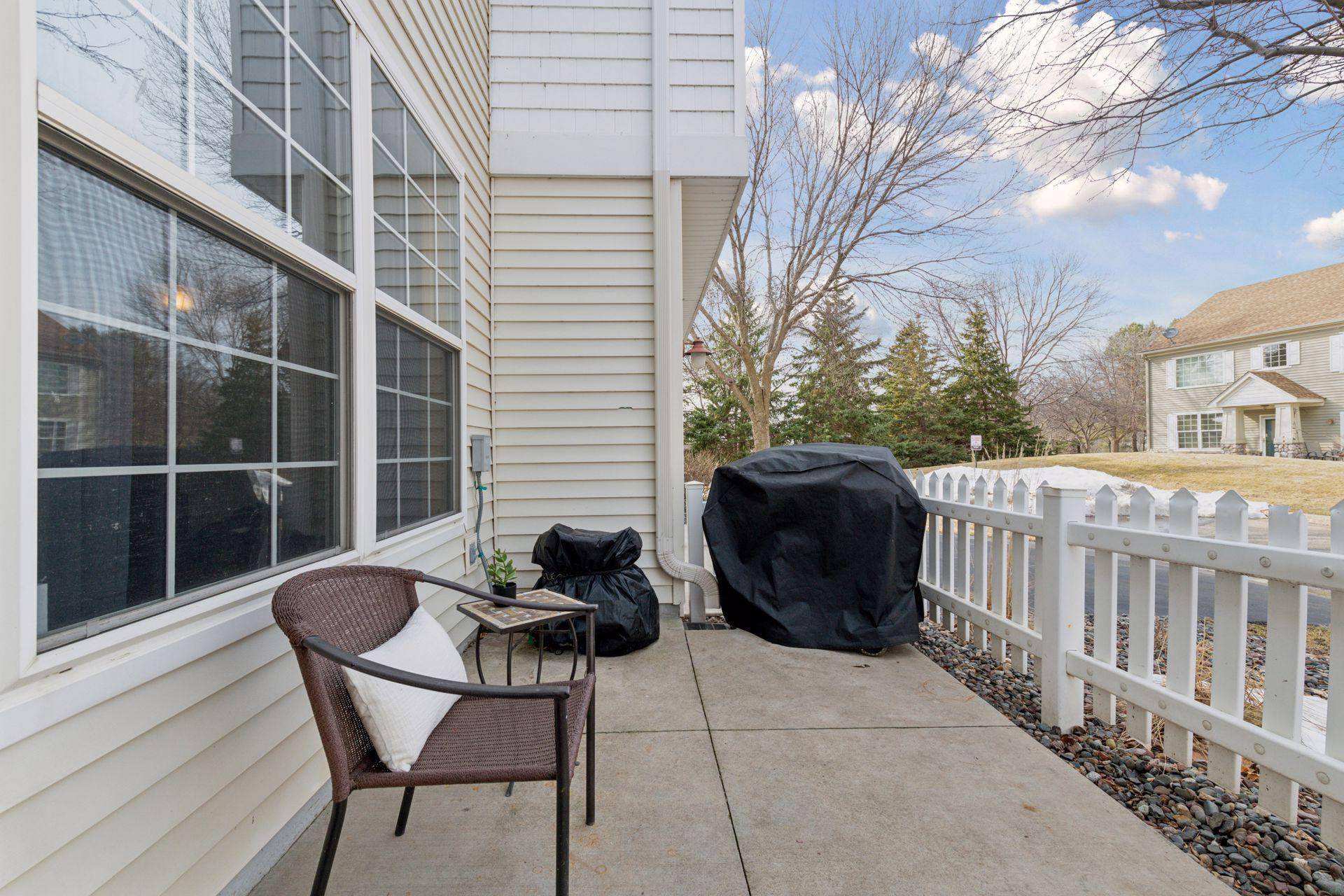 Chanhassen, MN 55317,2063 Blue Sage LN W