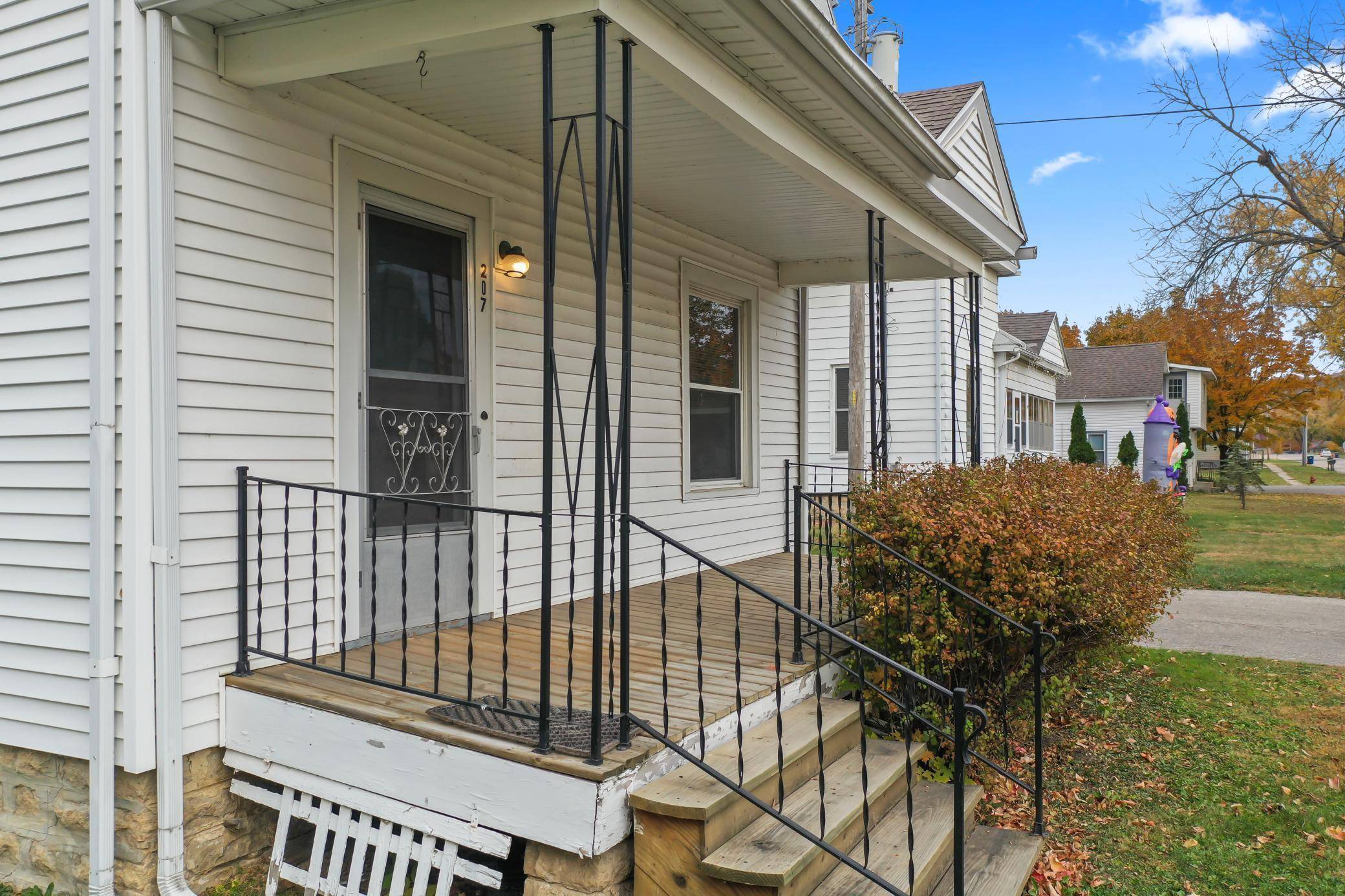 Rushford, MN 55971,207 S Maple ST