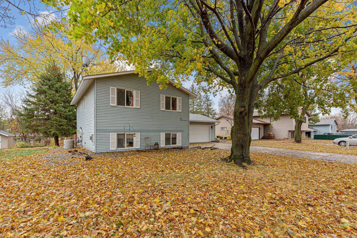 Faribault, MN 55021,705 Conliffe AVE SW