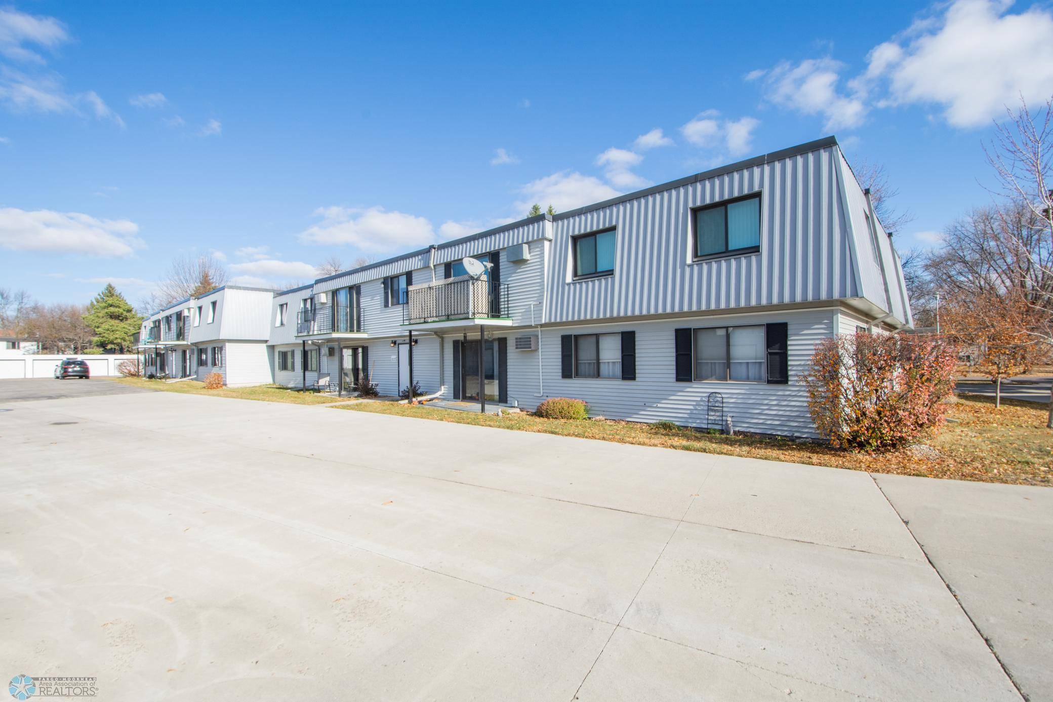Fargo, ND 58102,3406 2nd ST N #C20
