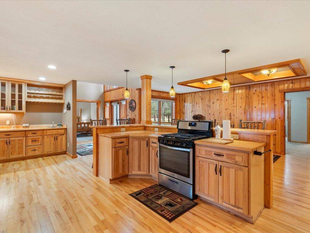 Pequot Lakes, MN 56472,10645 County Road 16