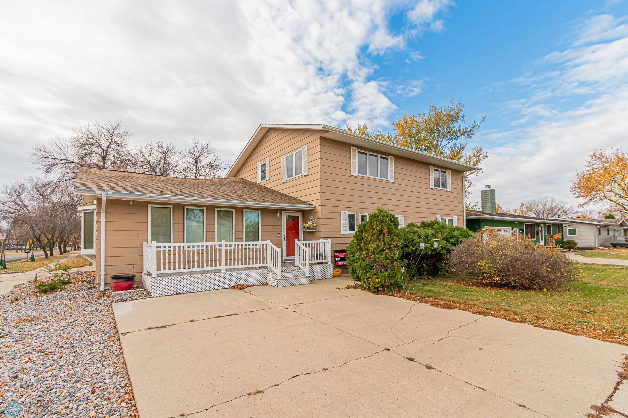 West Fargo, ND 58078,627 7th AVE W