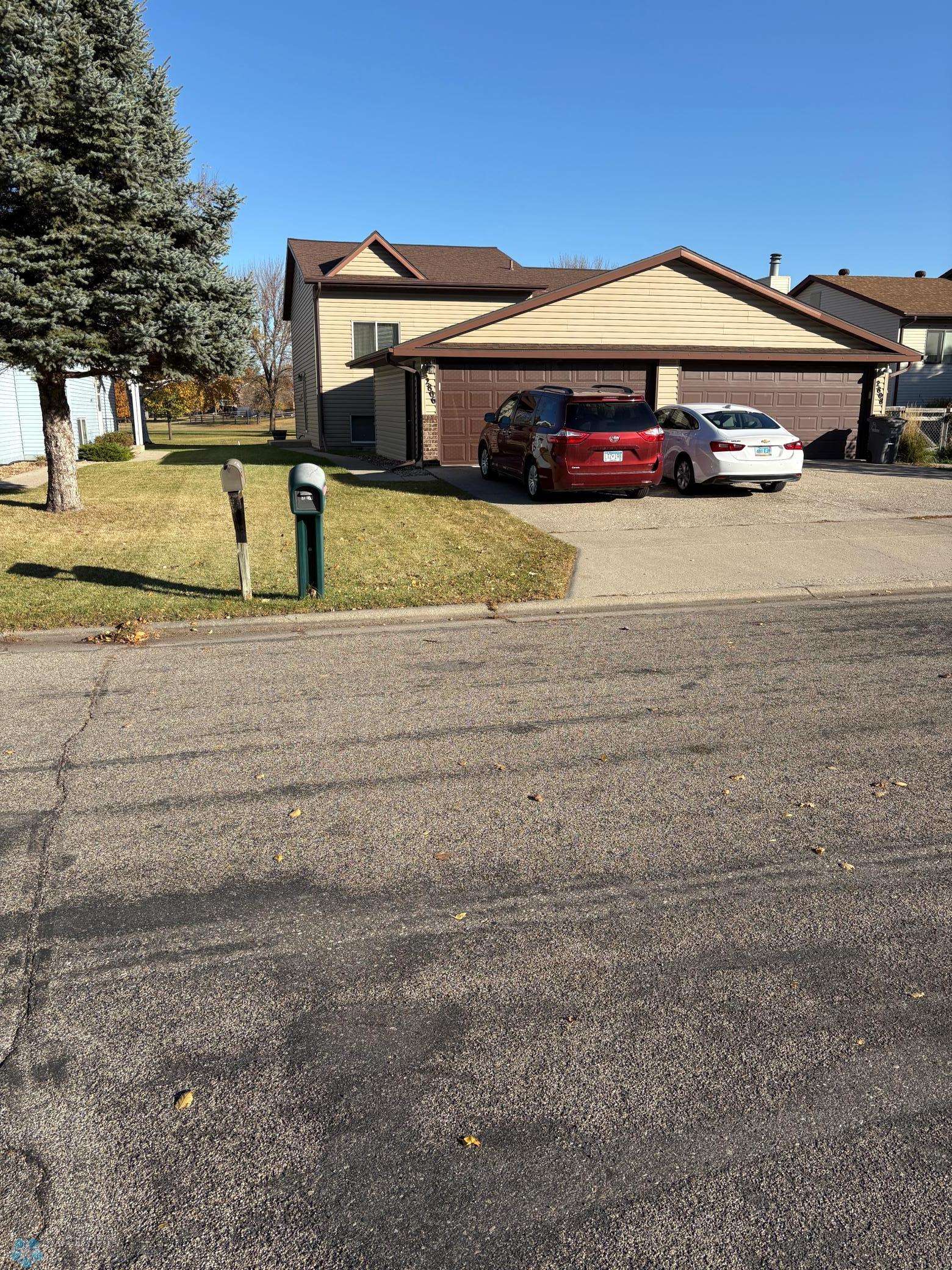 Moorhead, MN 56560,2806 26th Street CIR S