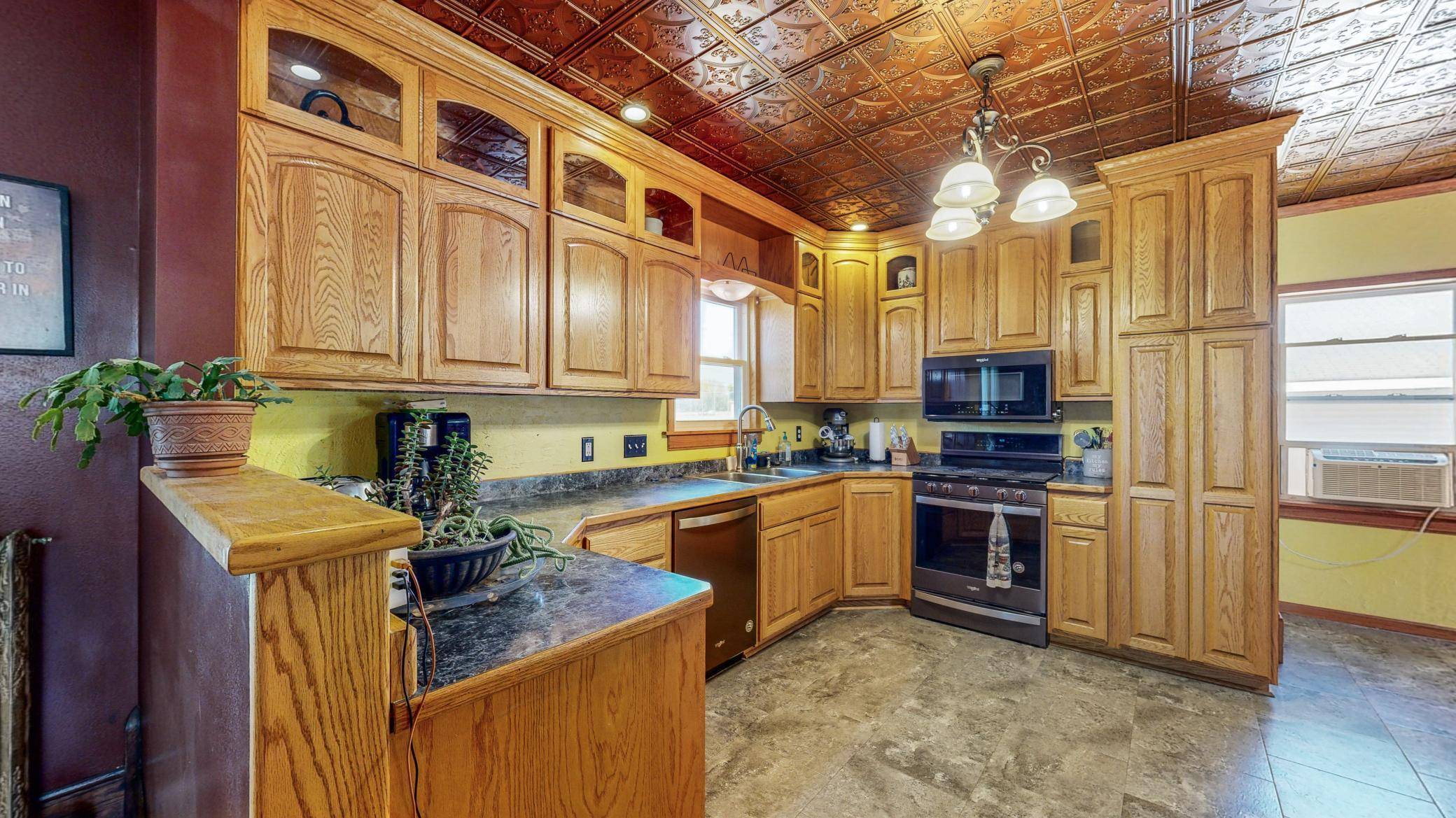 Lyle, MN 55926,202 Pine ST