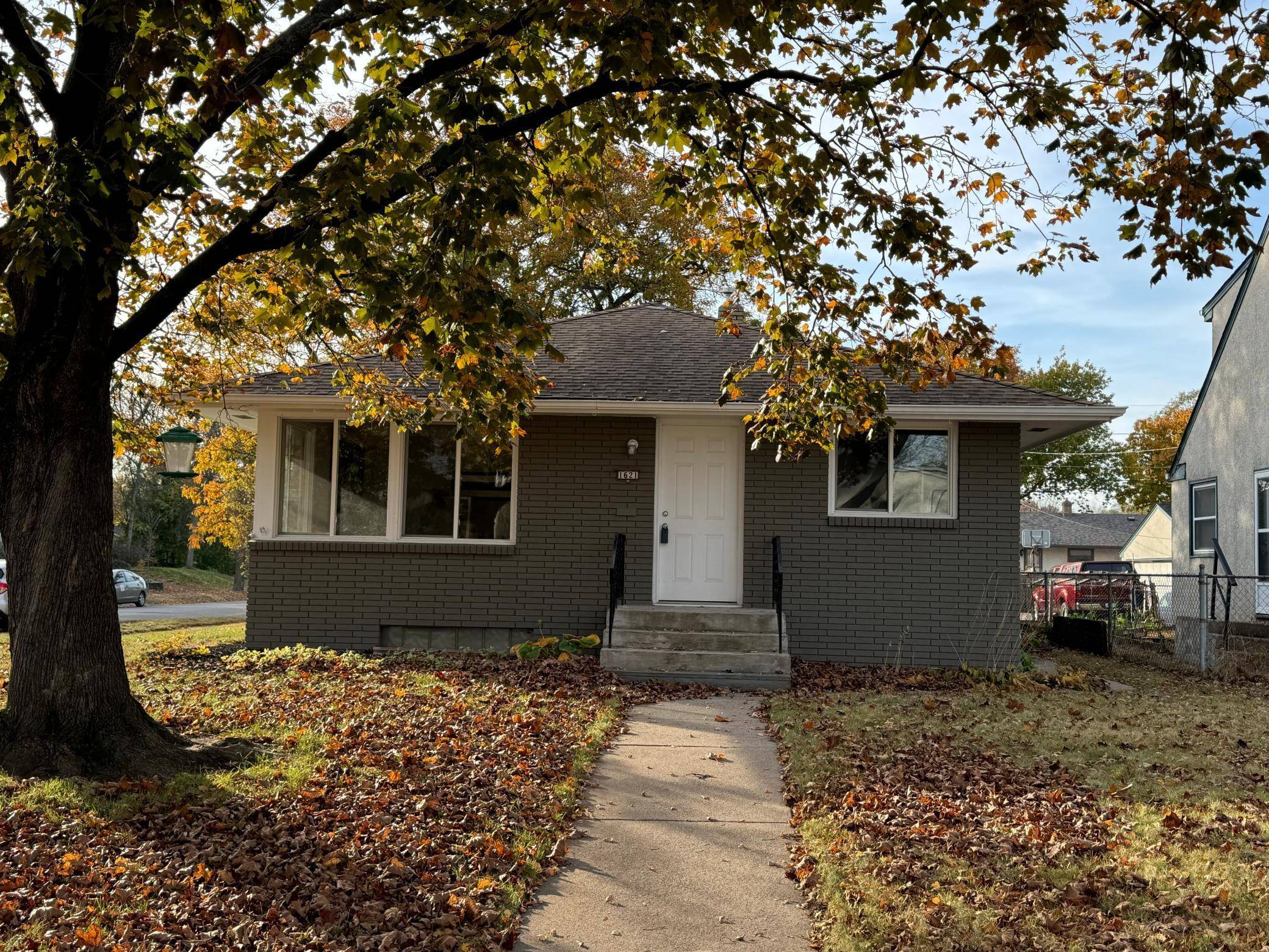 Saint Paul, MN 55106,1621 Birmingham ST
