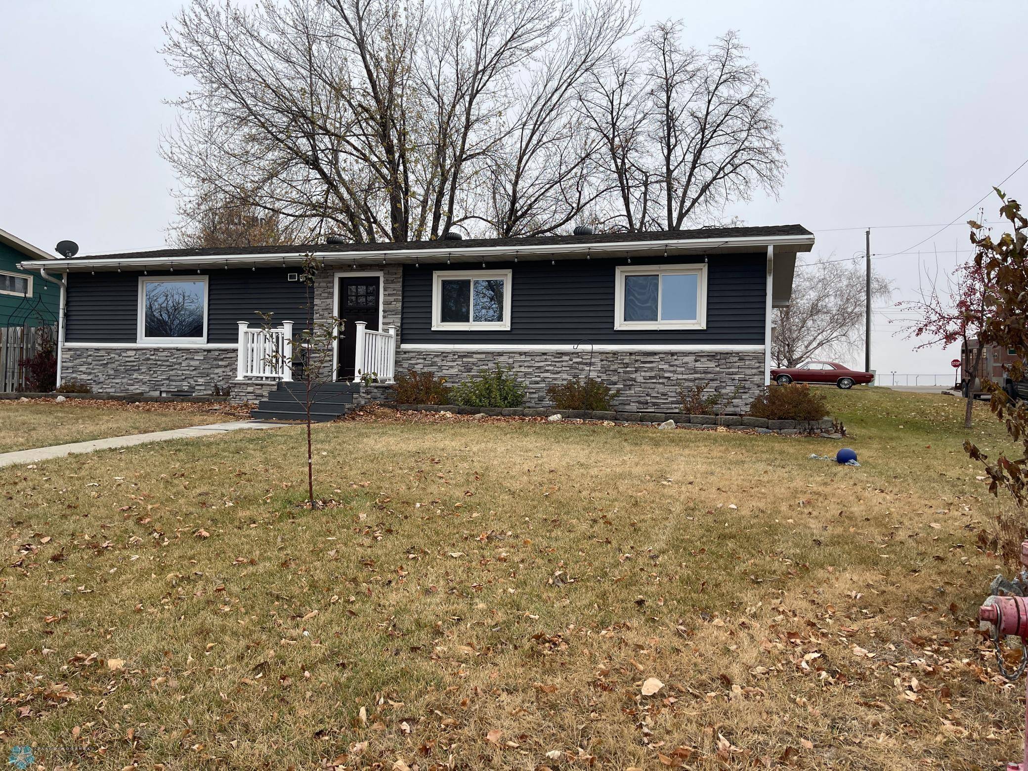 Lisbon, ND 58054,802 Maple ST