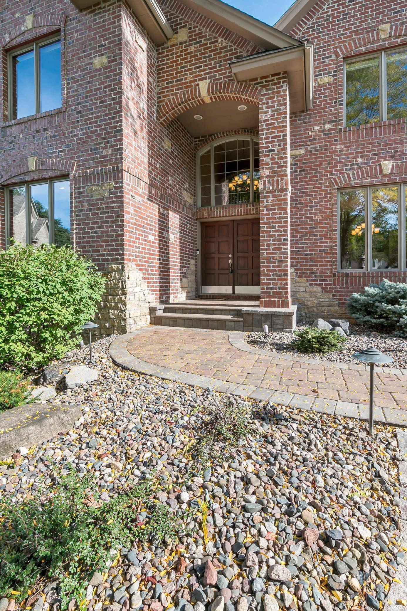 Burnsville, MN 55337,1504 Summit Oaks CT