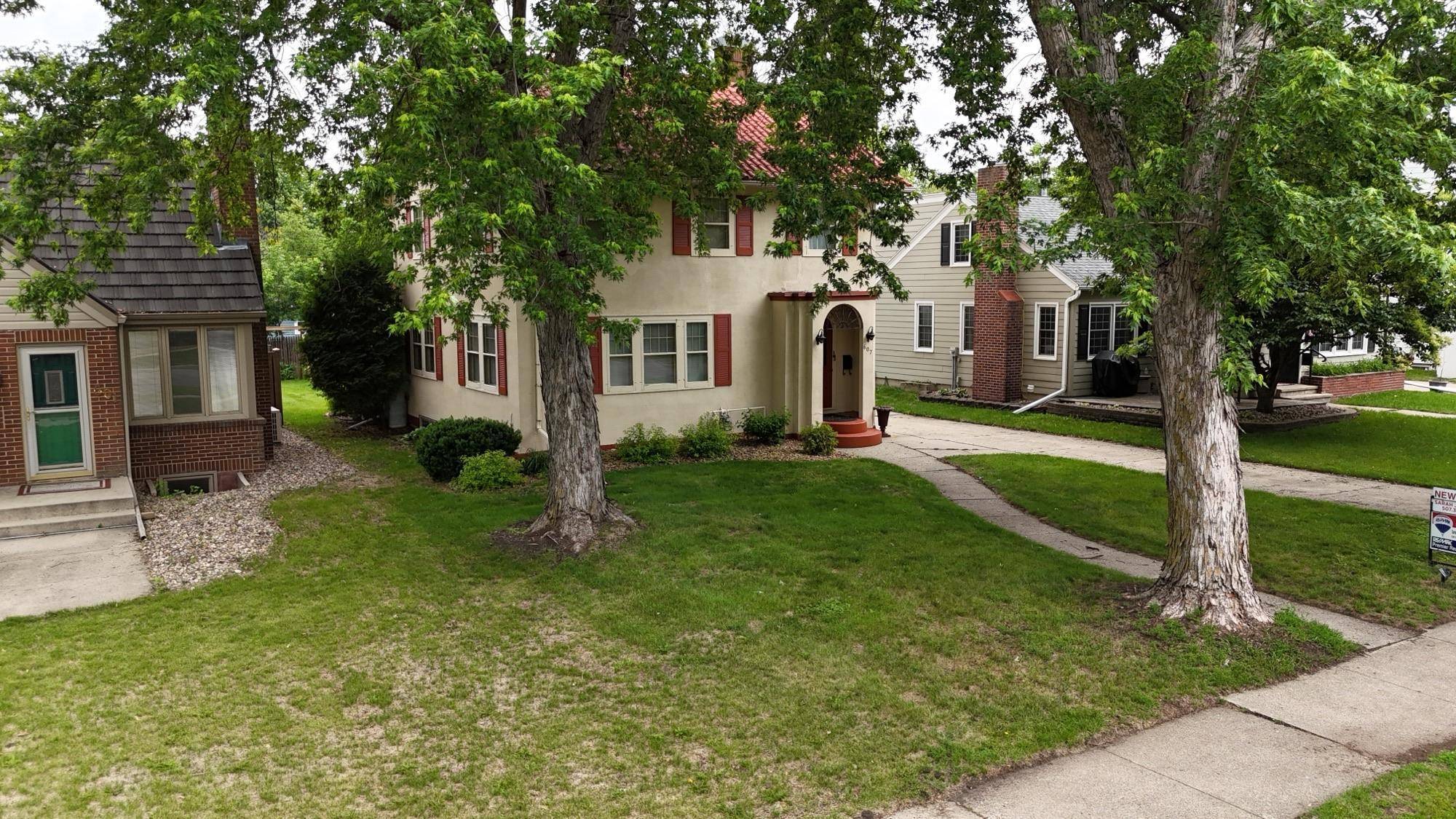 Worthington, MN 56187,607 Lake AVE