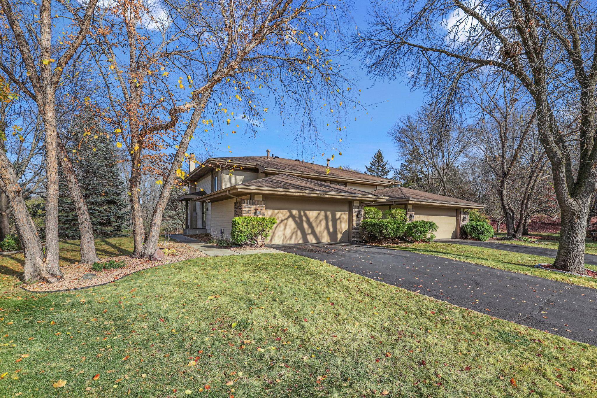 Eden Prairie, MN 55344,8743 Deer PATH