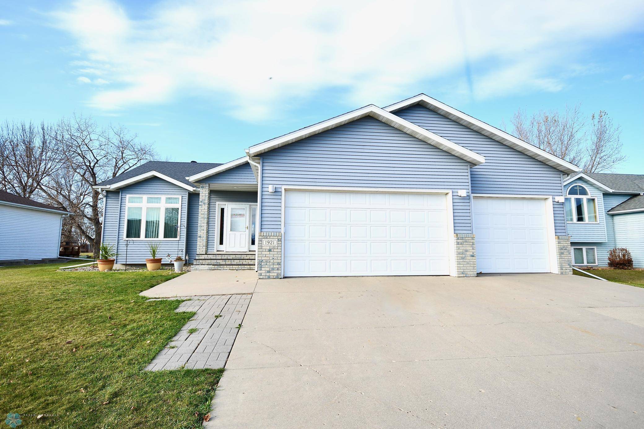 Moorhead, MN 56560,1921 33rd ST S