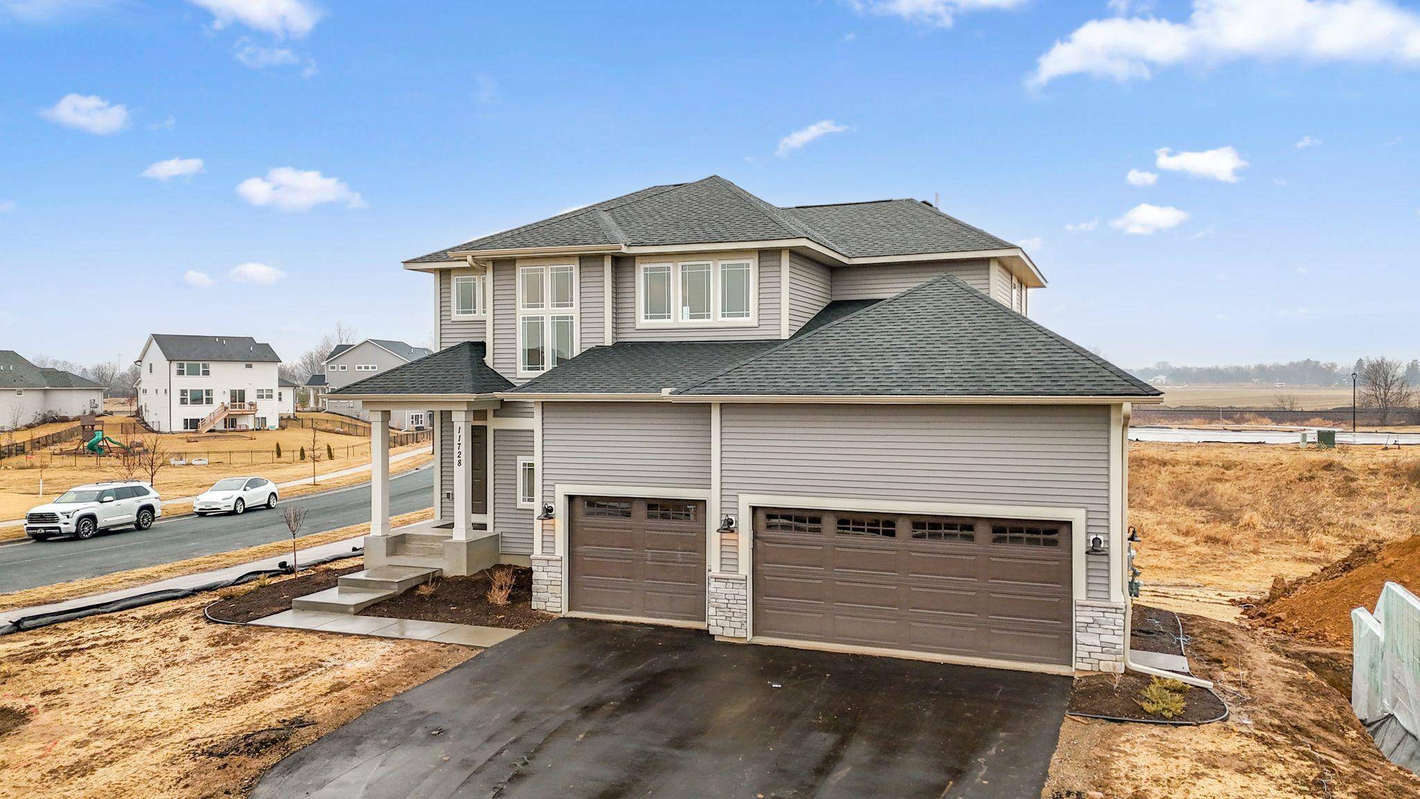 Lake Elmo, MN 55042,11728 35th ST N