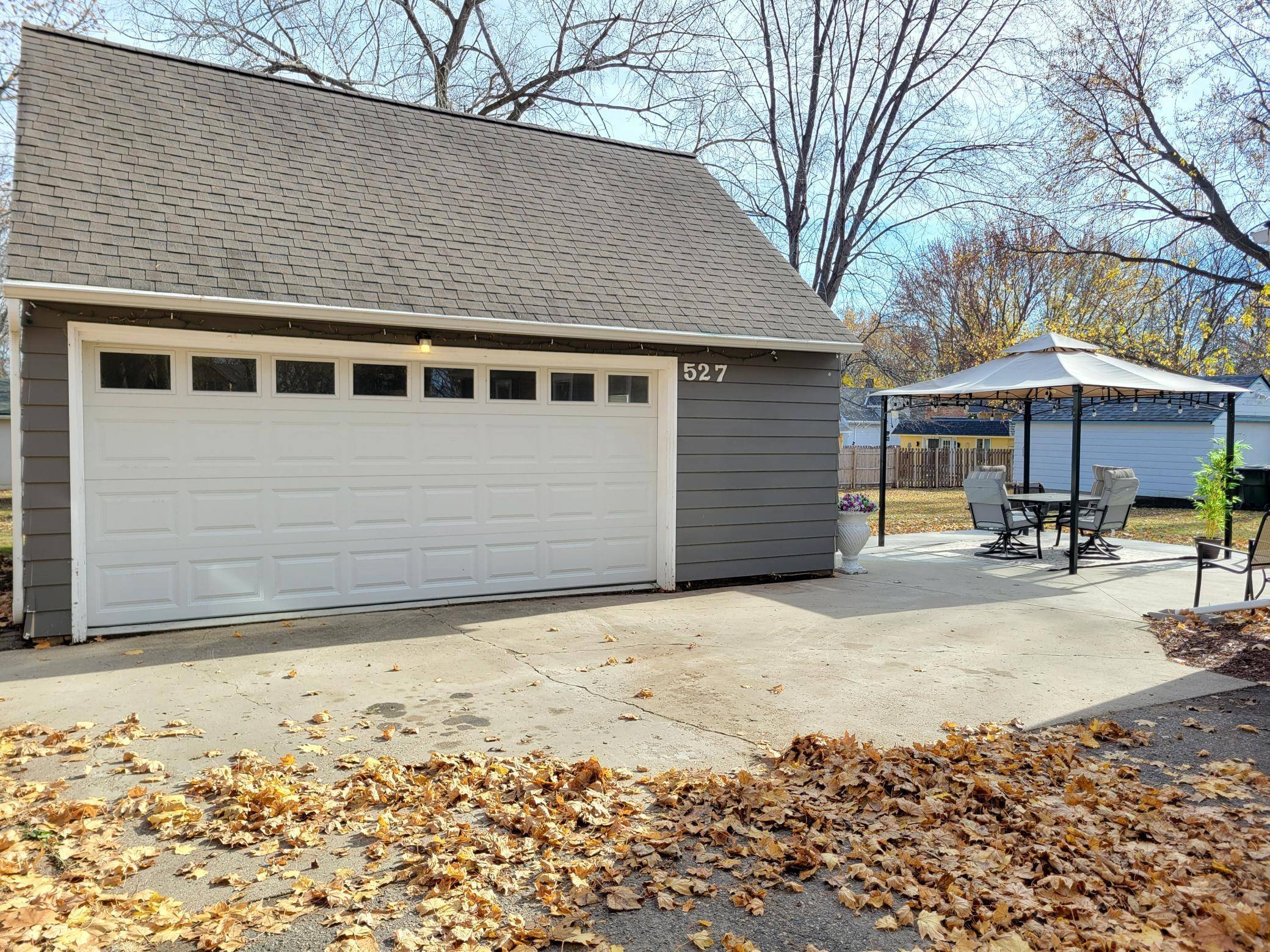 Hutchinson, MN 55350,527 Main ST N