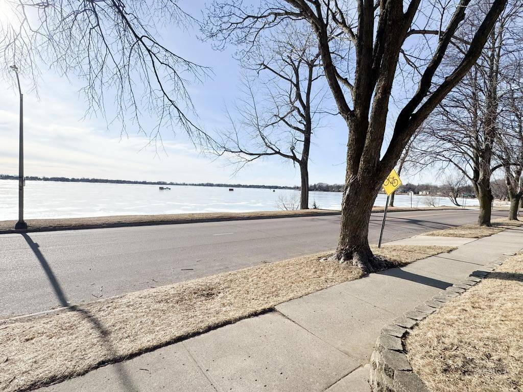 Worthington, MN 56187,117 Lake AVE