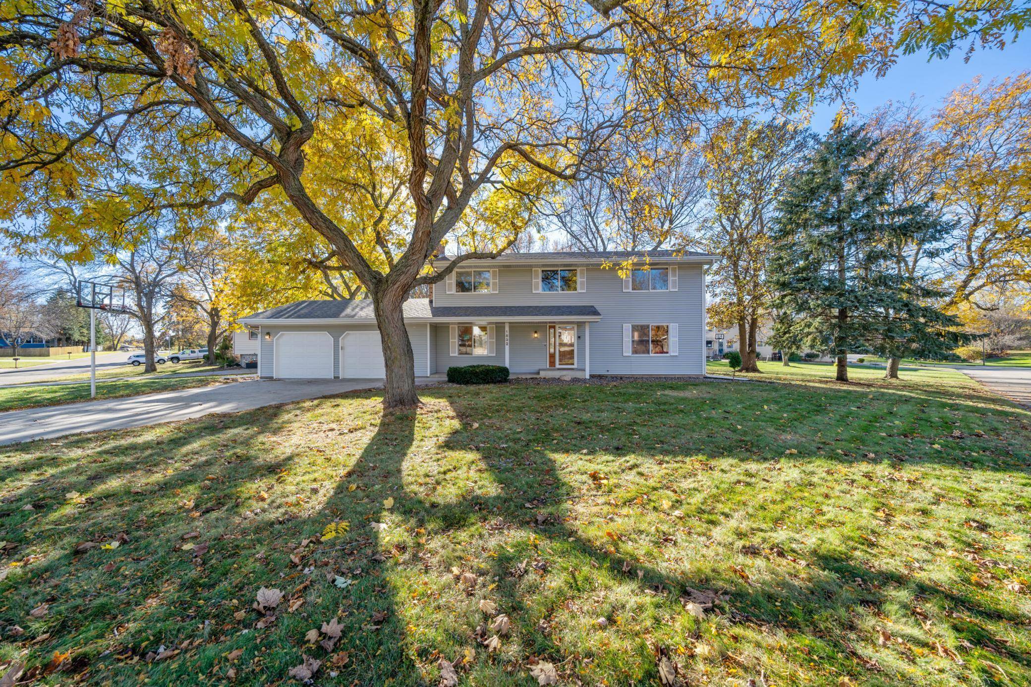 Woodbury, MN 55125,1832 Richal DR