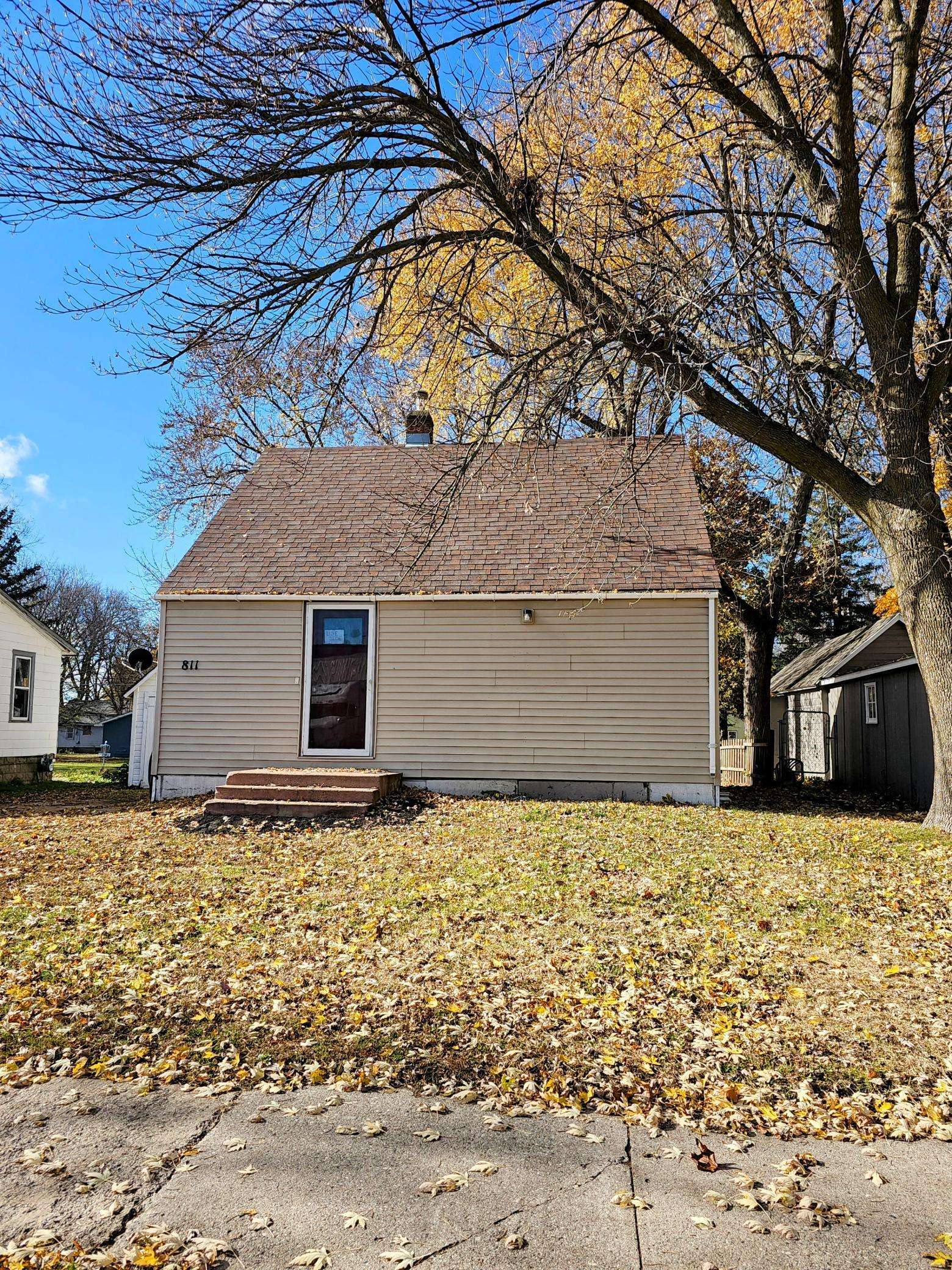 Fairmont, MN 56031,811 N Prairie AVE