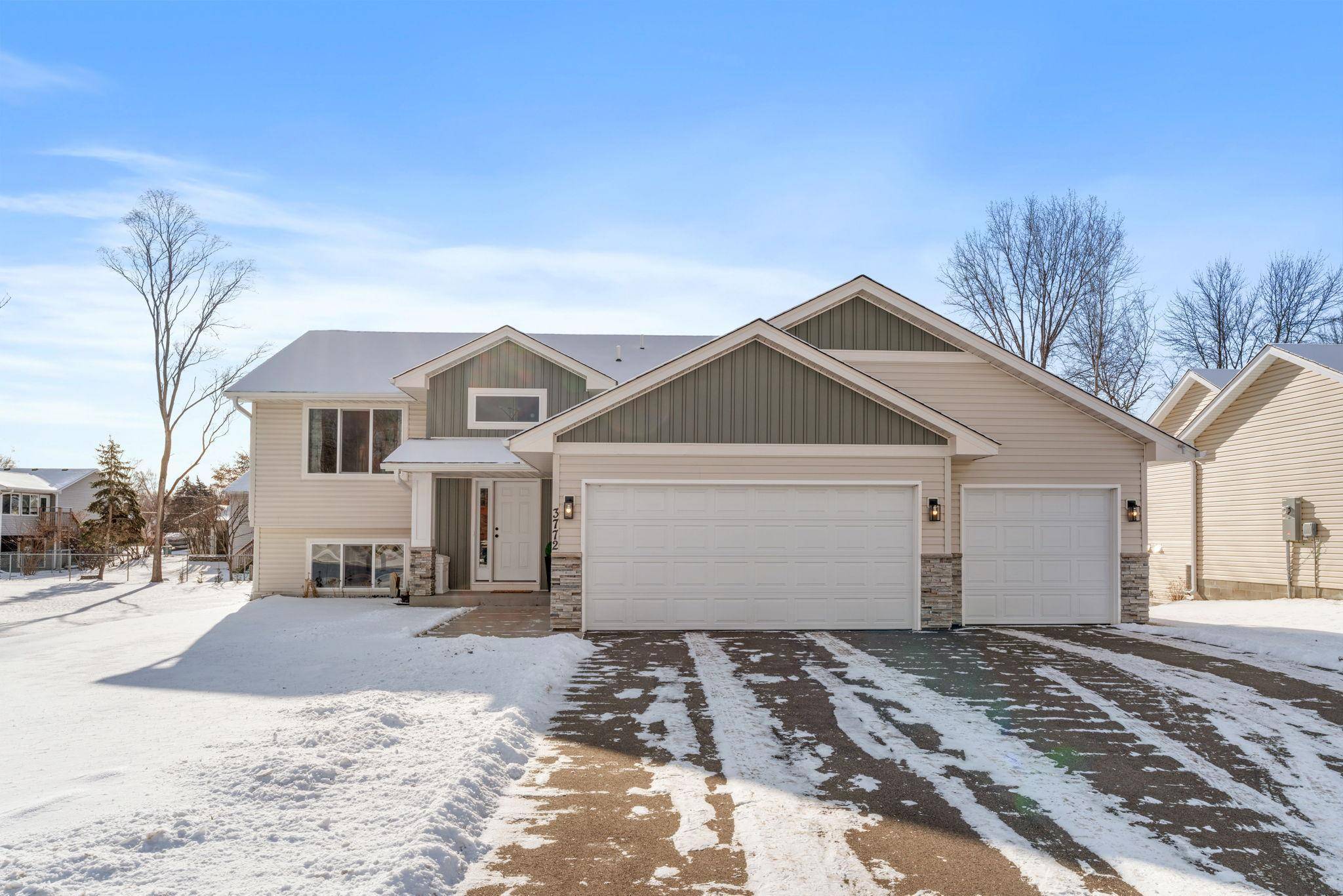 Blaine, MN 55014,3772 98th CT NE