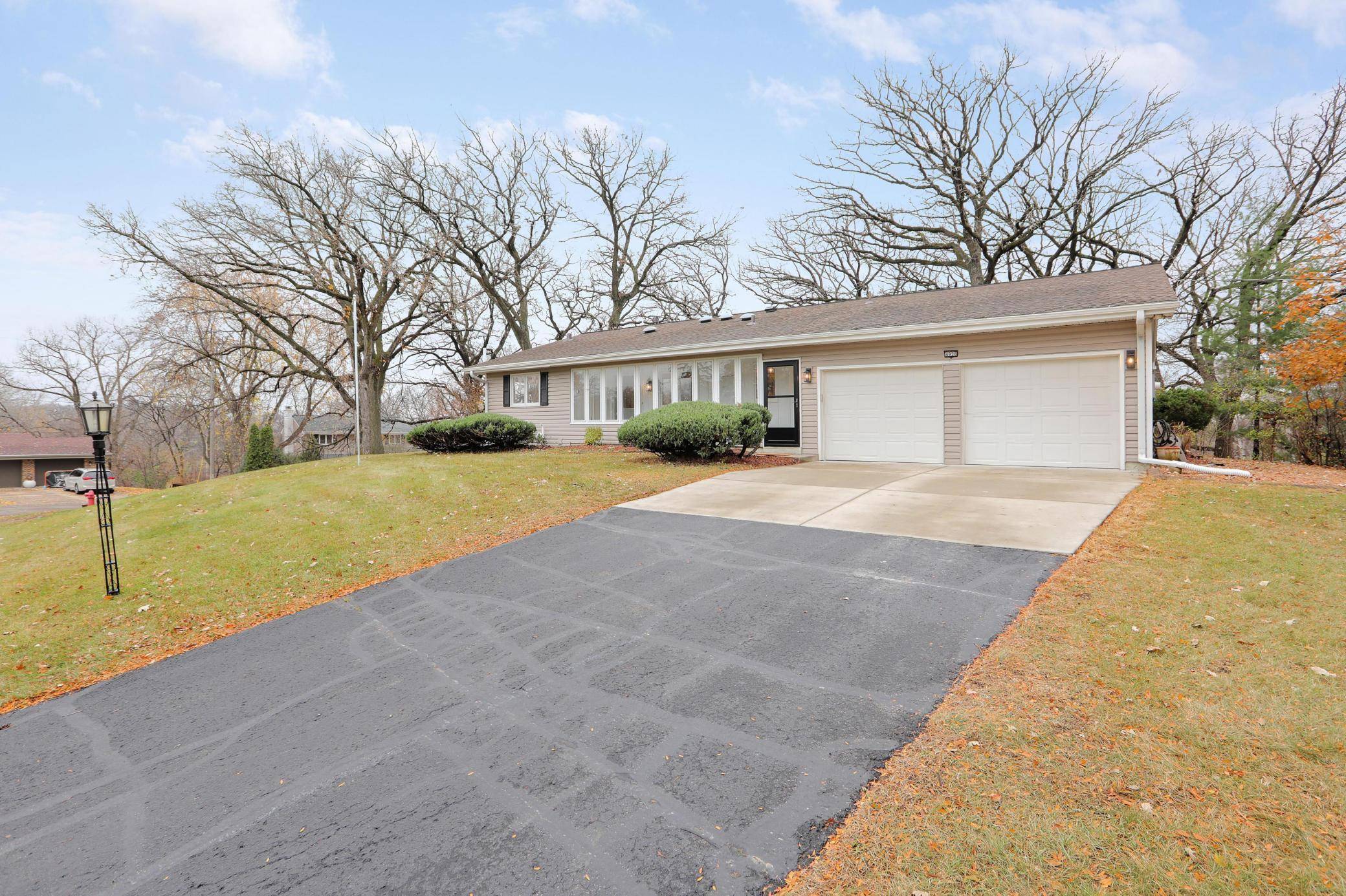 Minnetonka, MN 55343,4928 Barbara DR