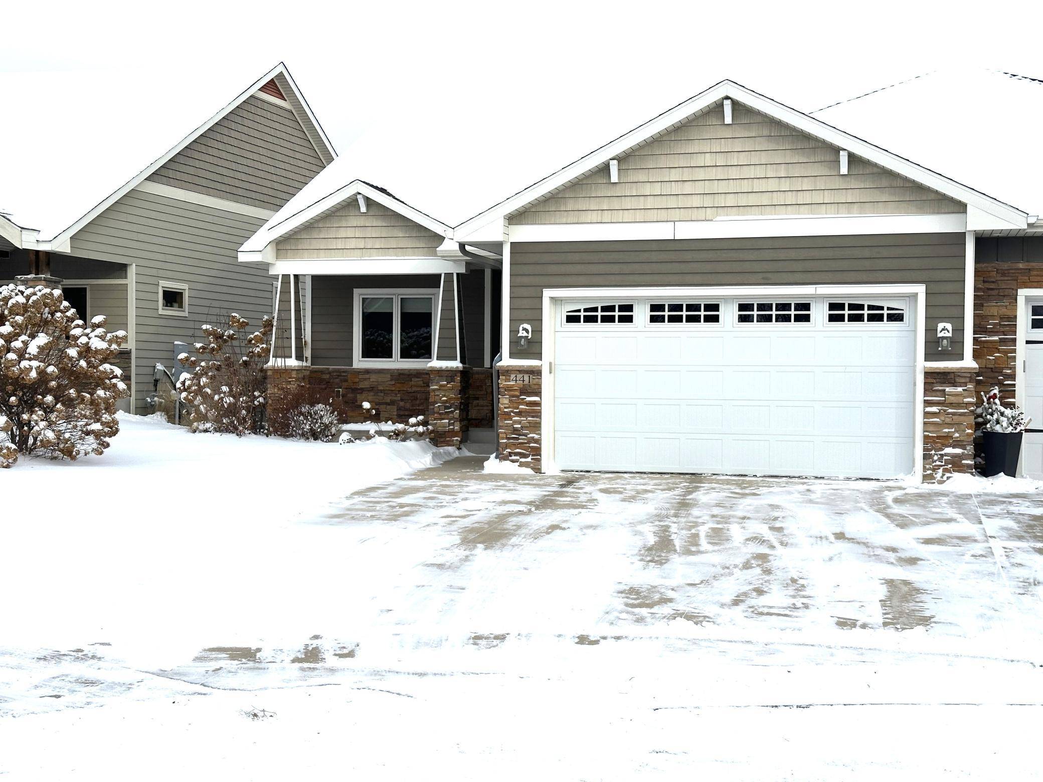 Hutchinson, MN 55350,441 Kottke CT SE