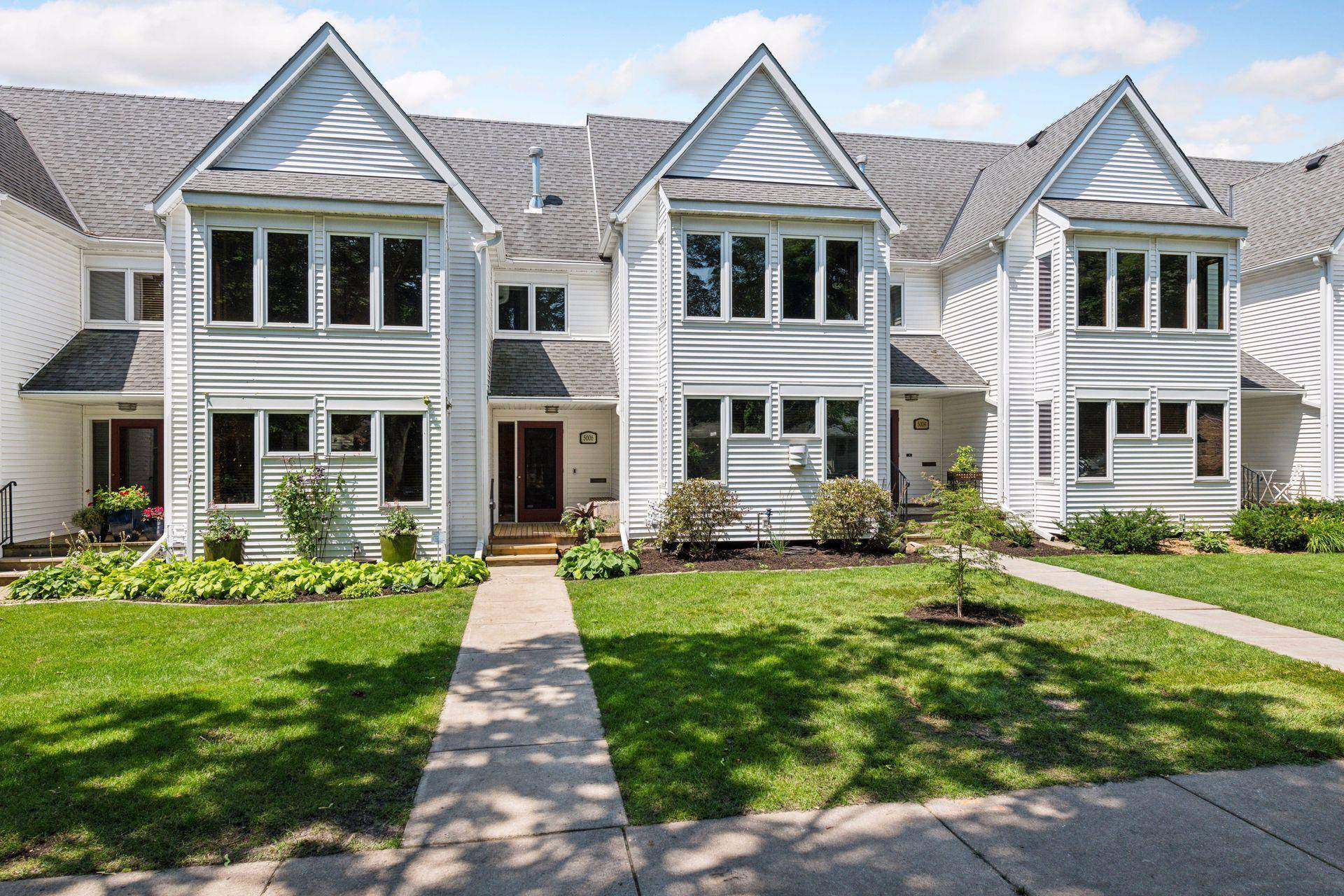 Minneapolis, MN 55410,5006 Sheridan AVE S