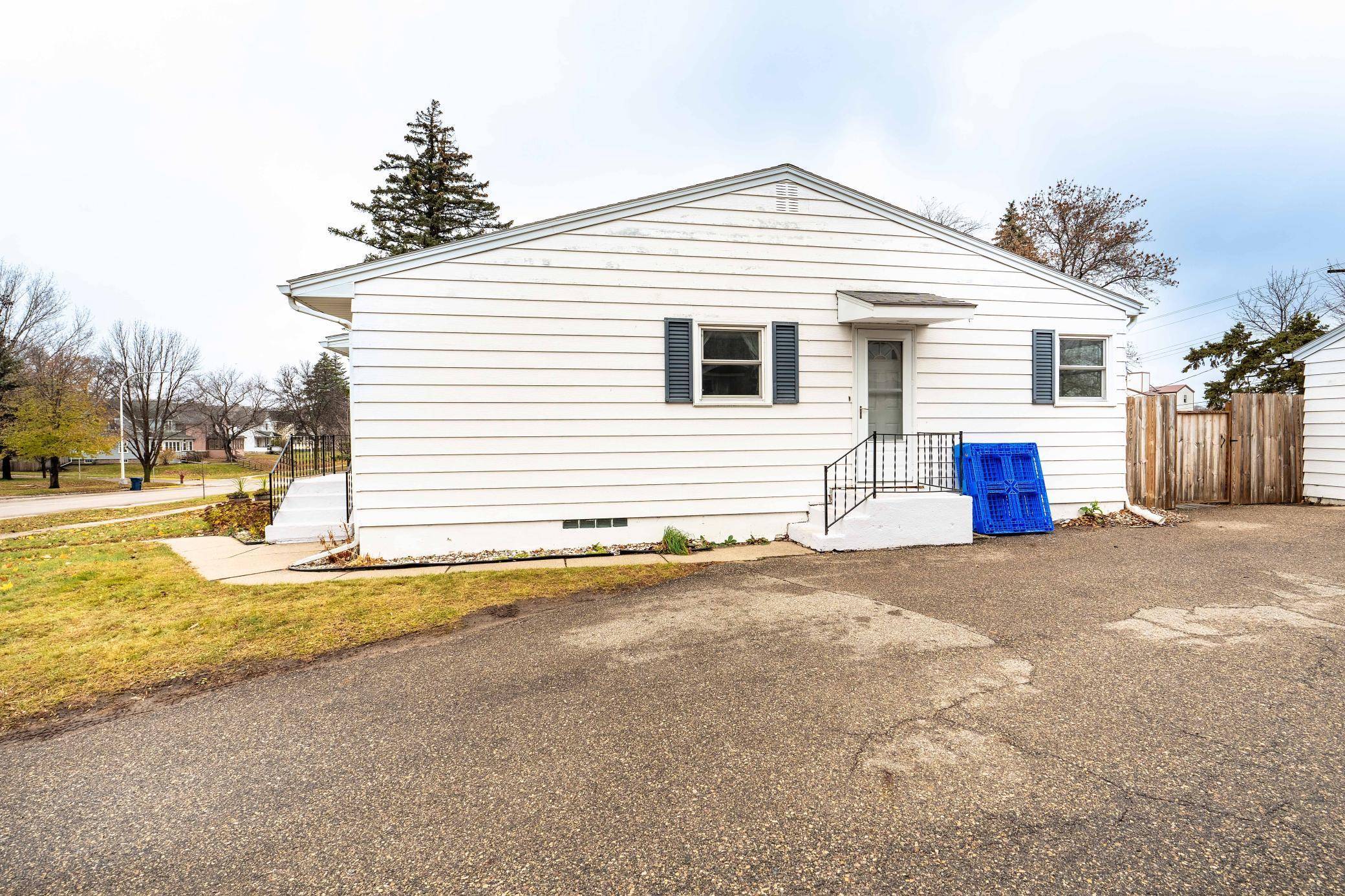 Fergus Falls, MN 56537,315 E Vernon AVE