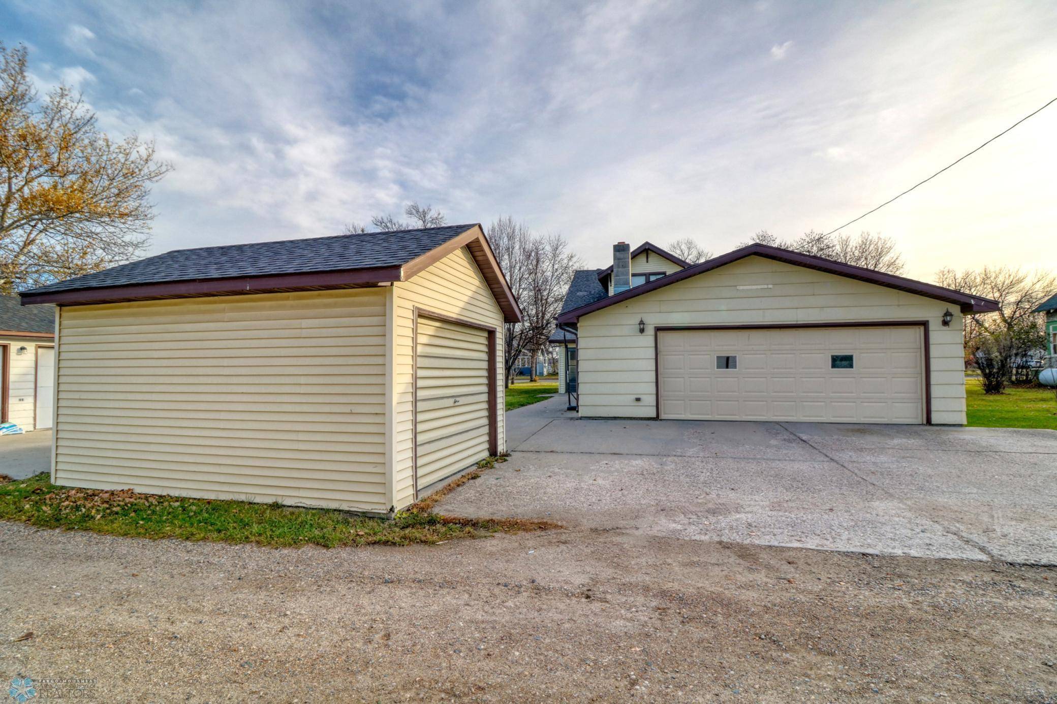 Barnesville, MN 56514,209 4th ST NE