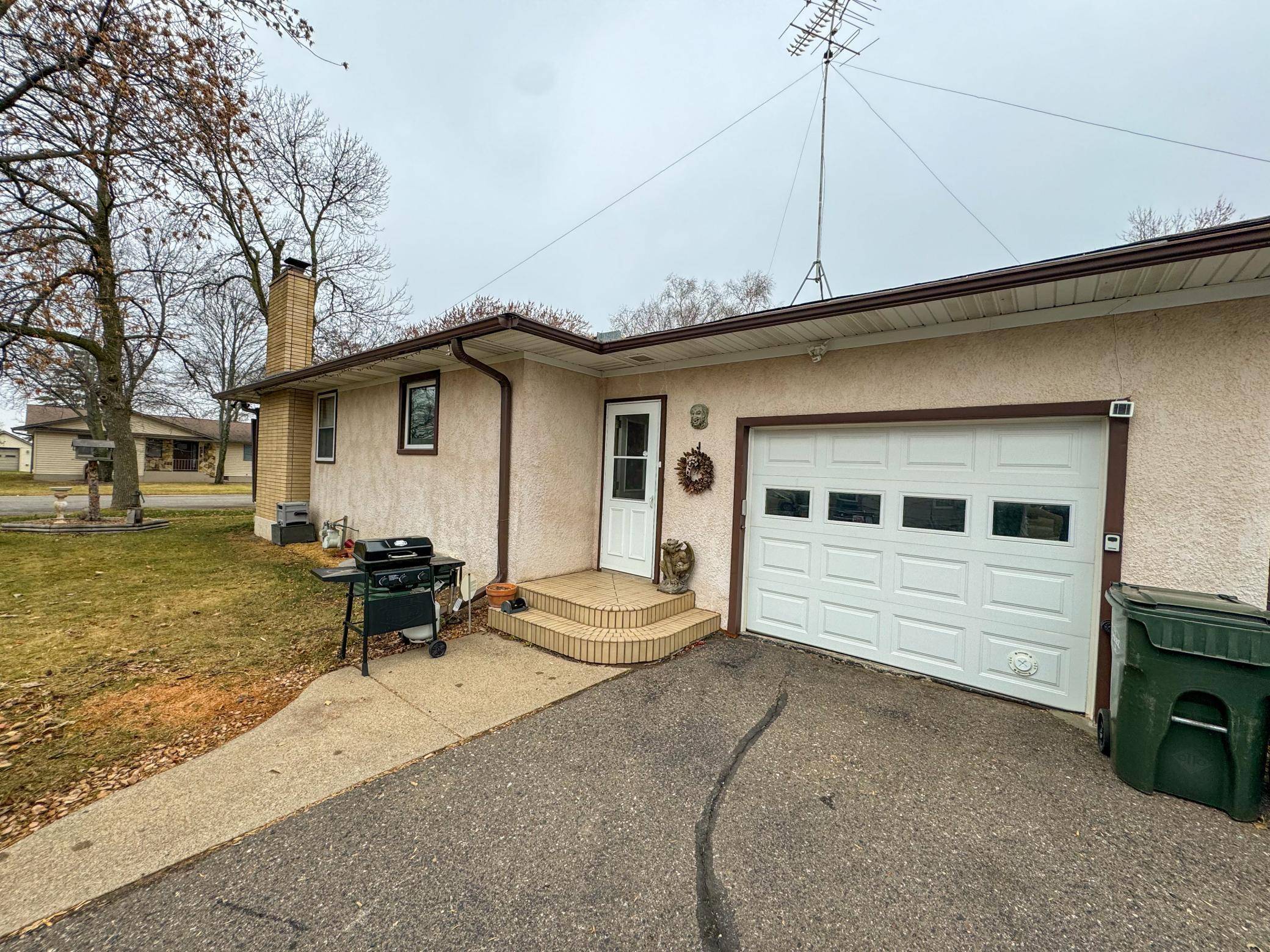 Pierz, MN 56364,102 Vincent ST N