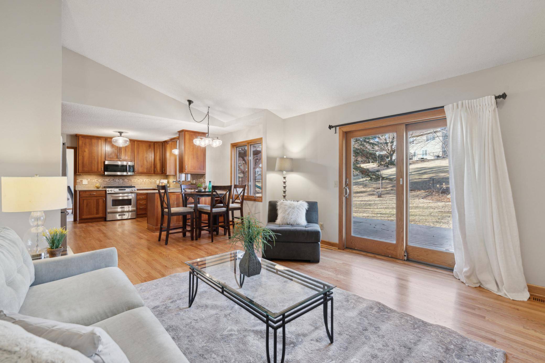 Eagan, MN 55123,4175 Countryside DR