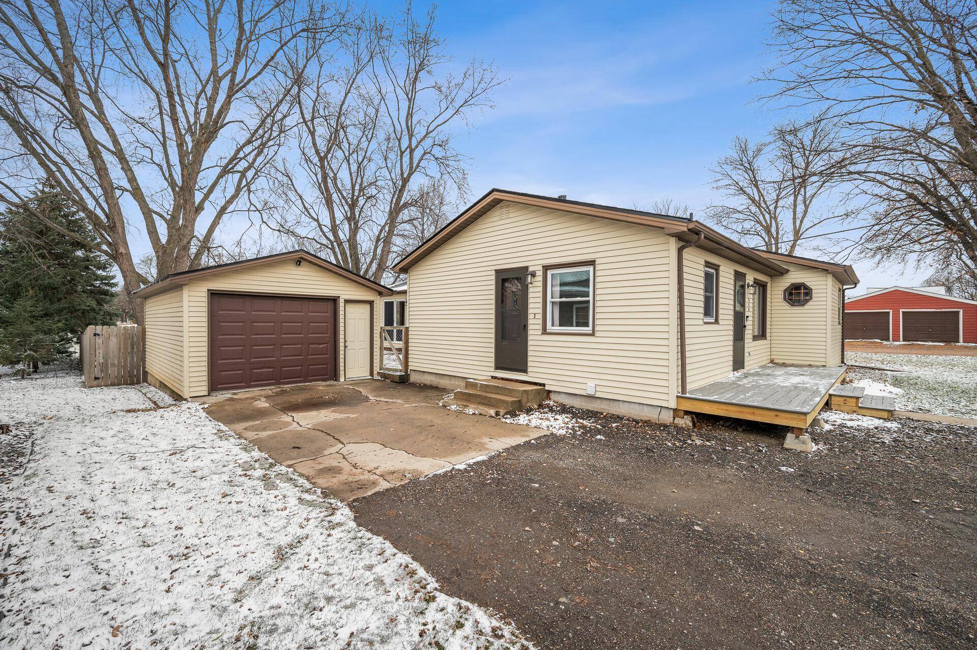 Howard Lake, MN 55349,520 13th ST