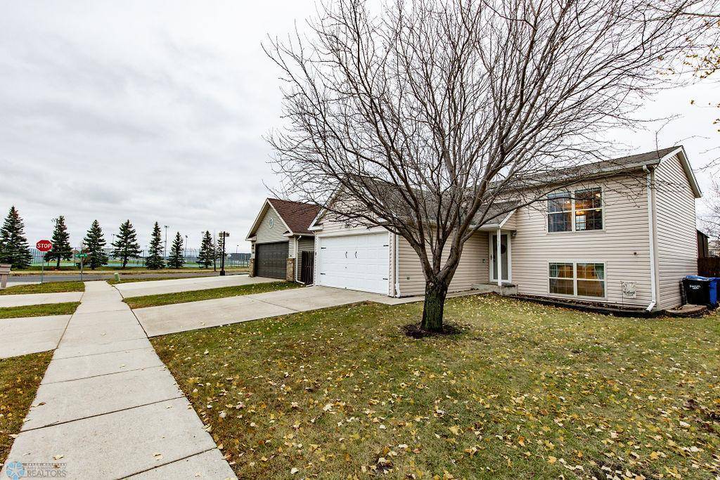 Fargo, ND 58104,5737 18th ST S