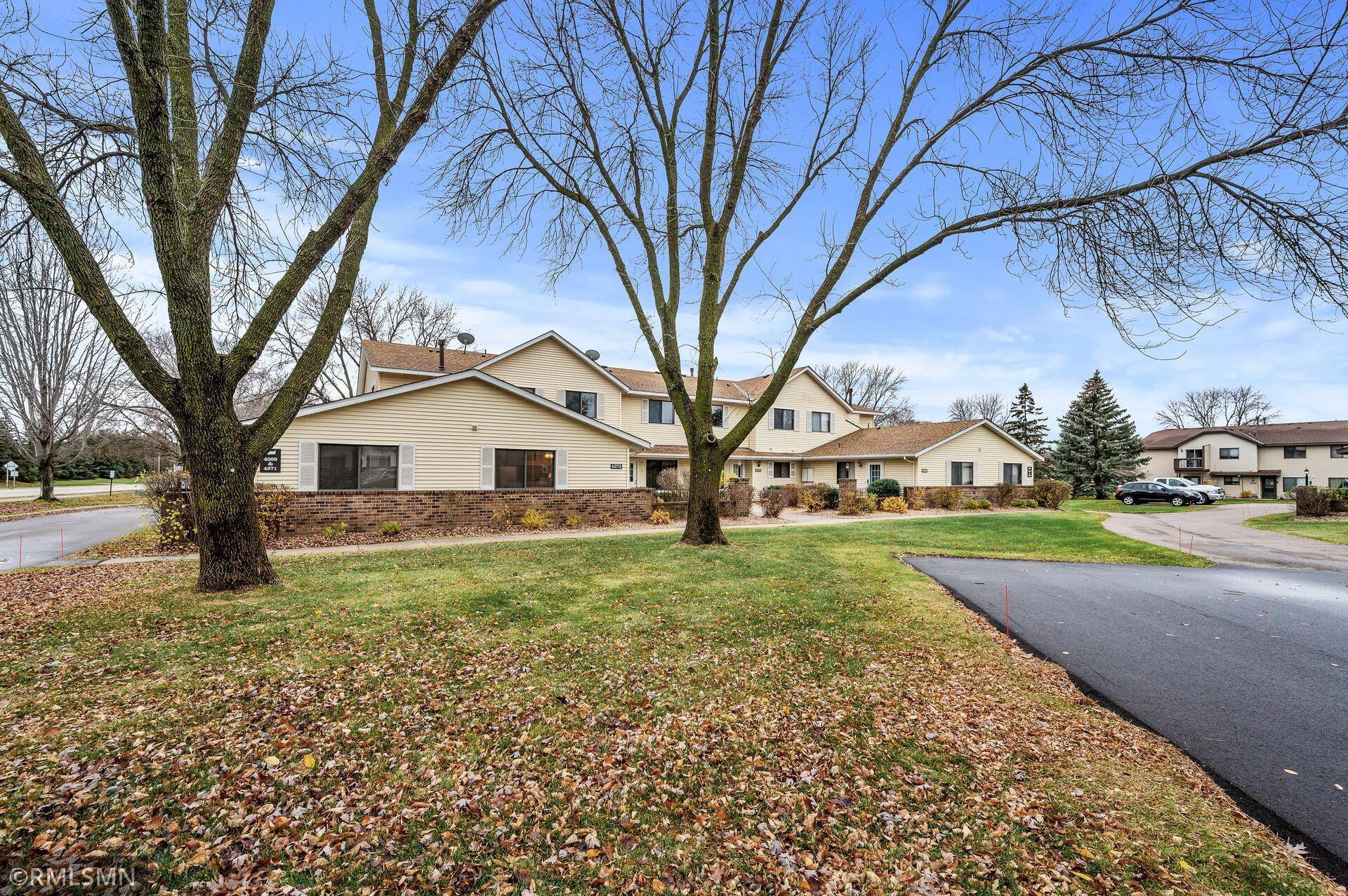 Vadnais Heights, MN 55127,4273 Centerville RD