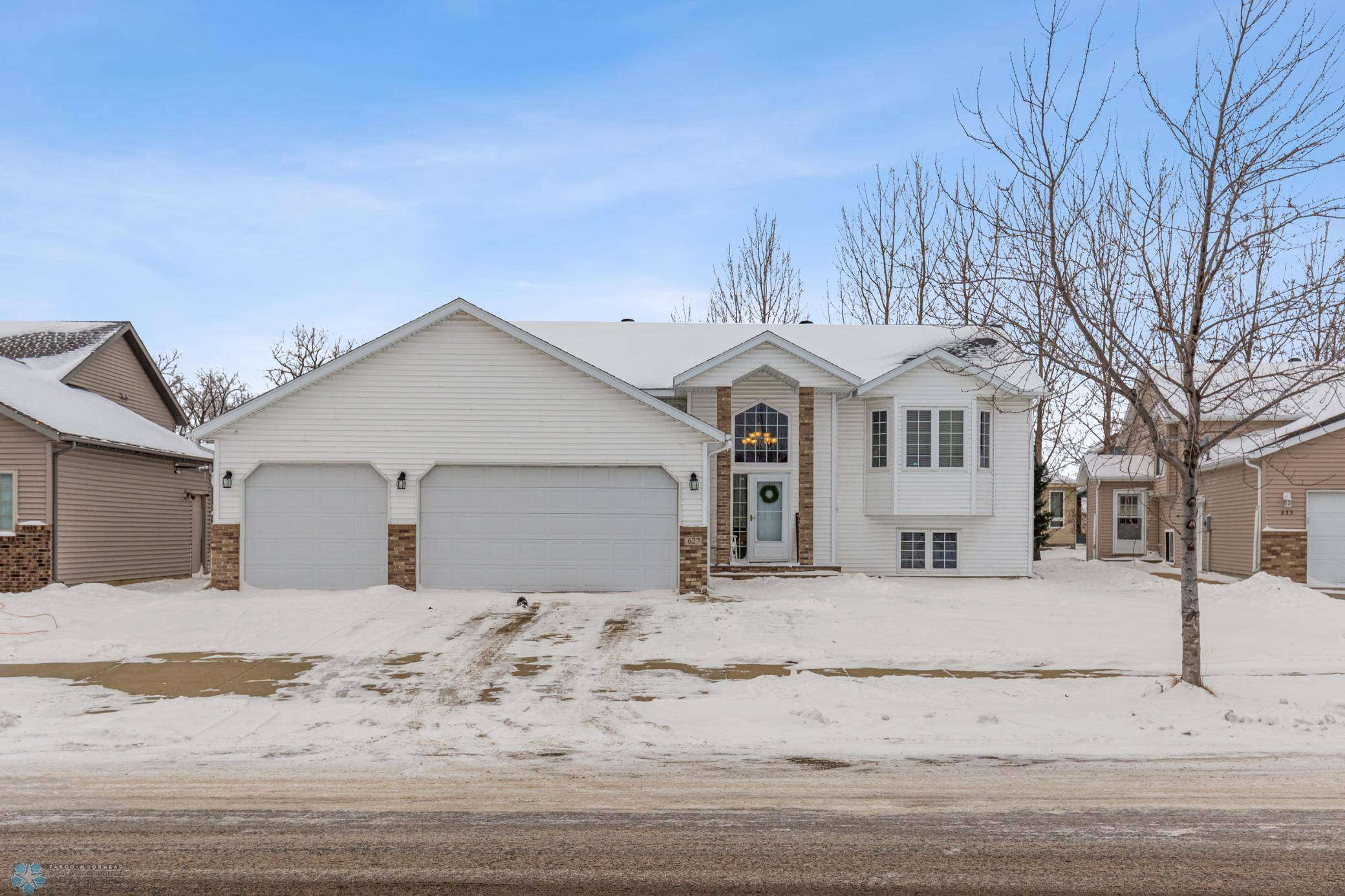 Moorhead, MN 56560,627 32nd ST N