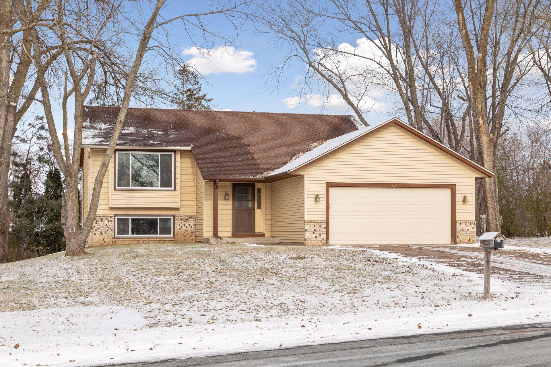 Eagan, MN 55122,1763 Serpentine DR