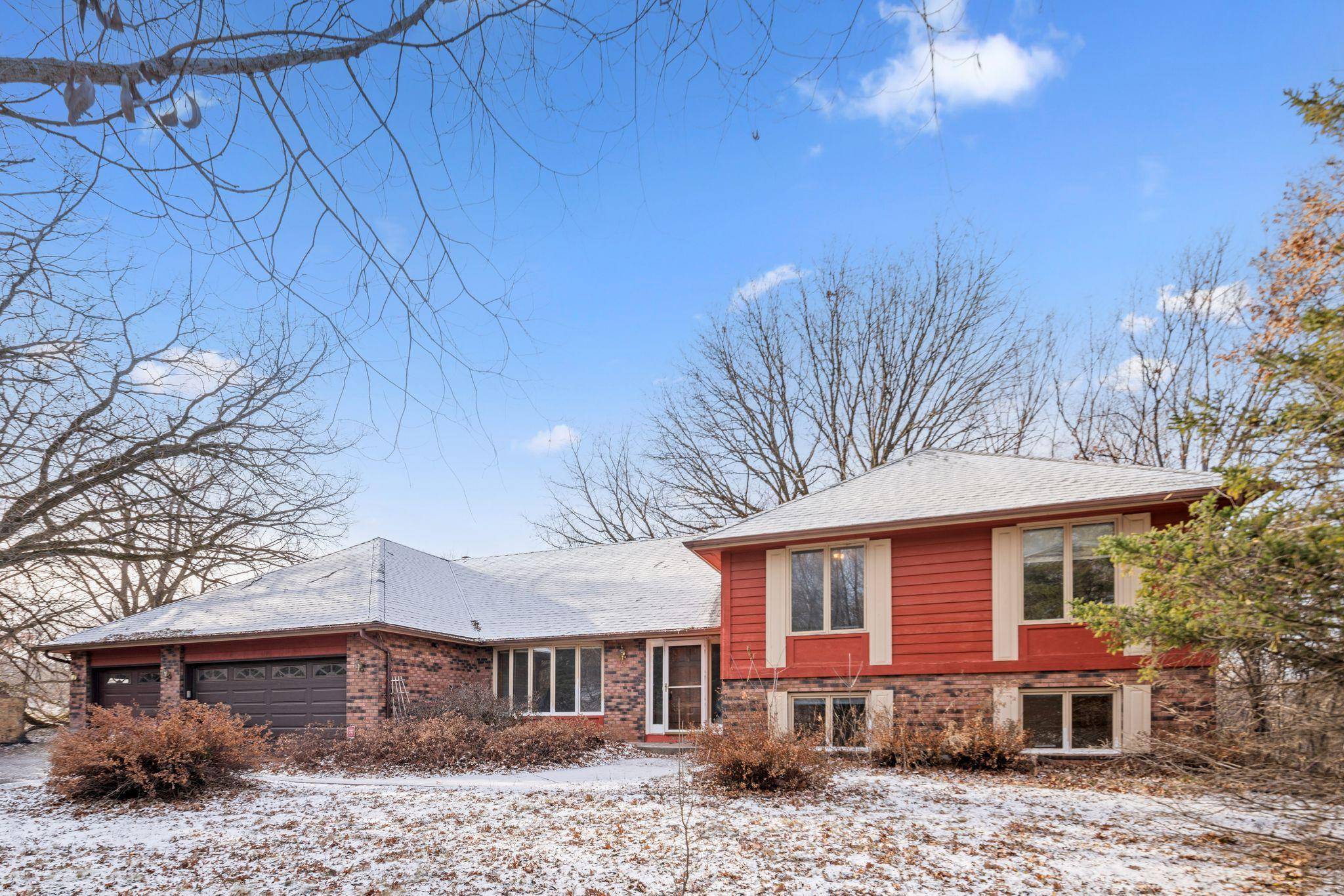 Burnsville, MN 55306,15420 Marcia Ann LN