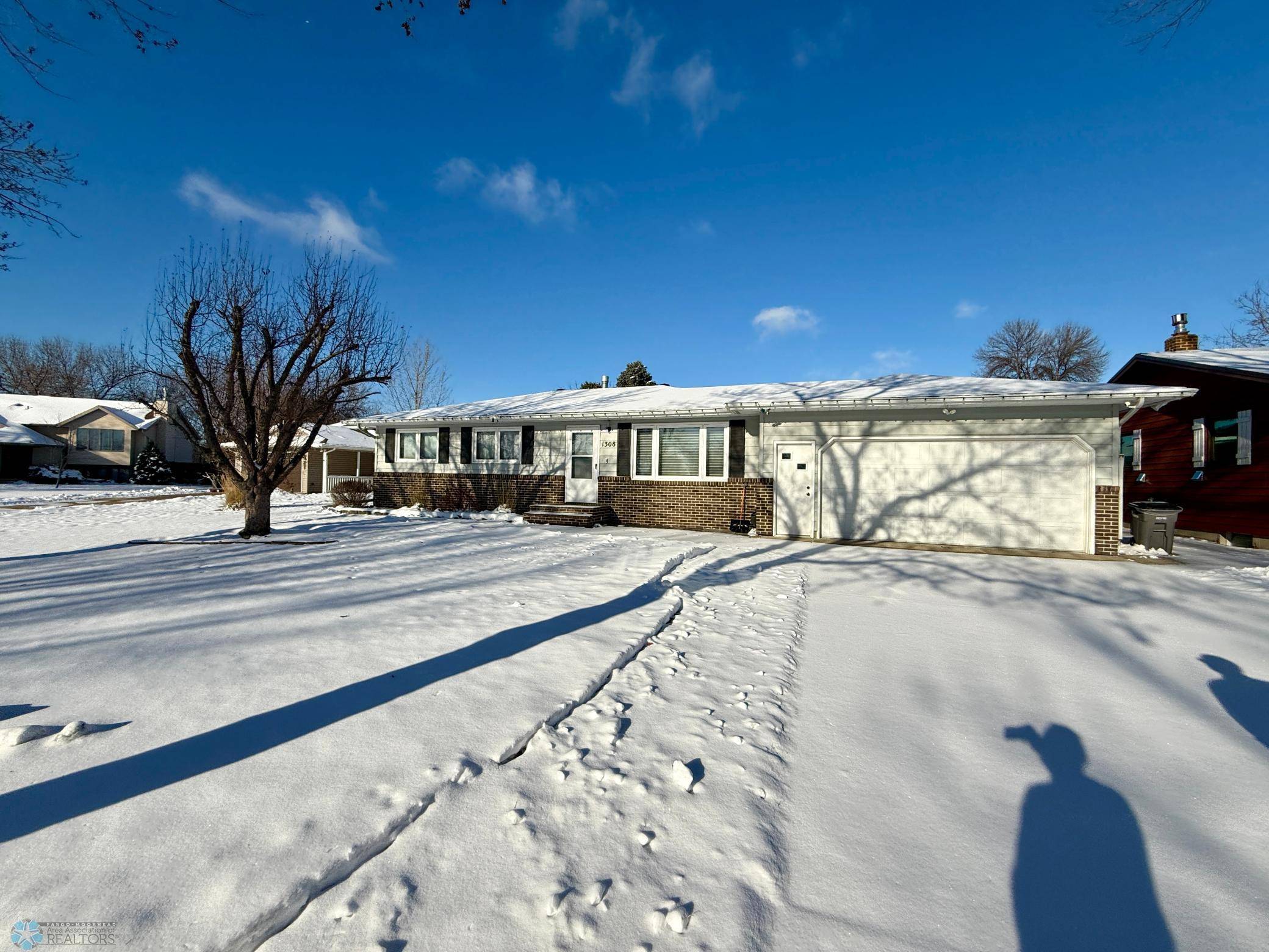 Moorhead, MN 56560,1308 35th ave so