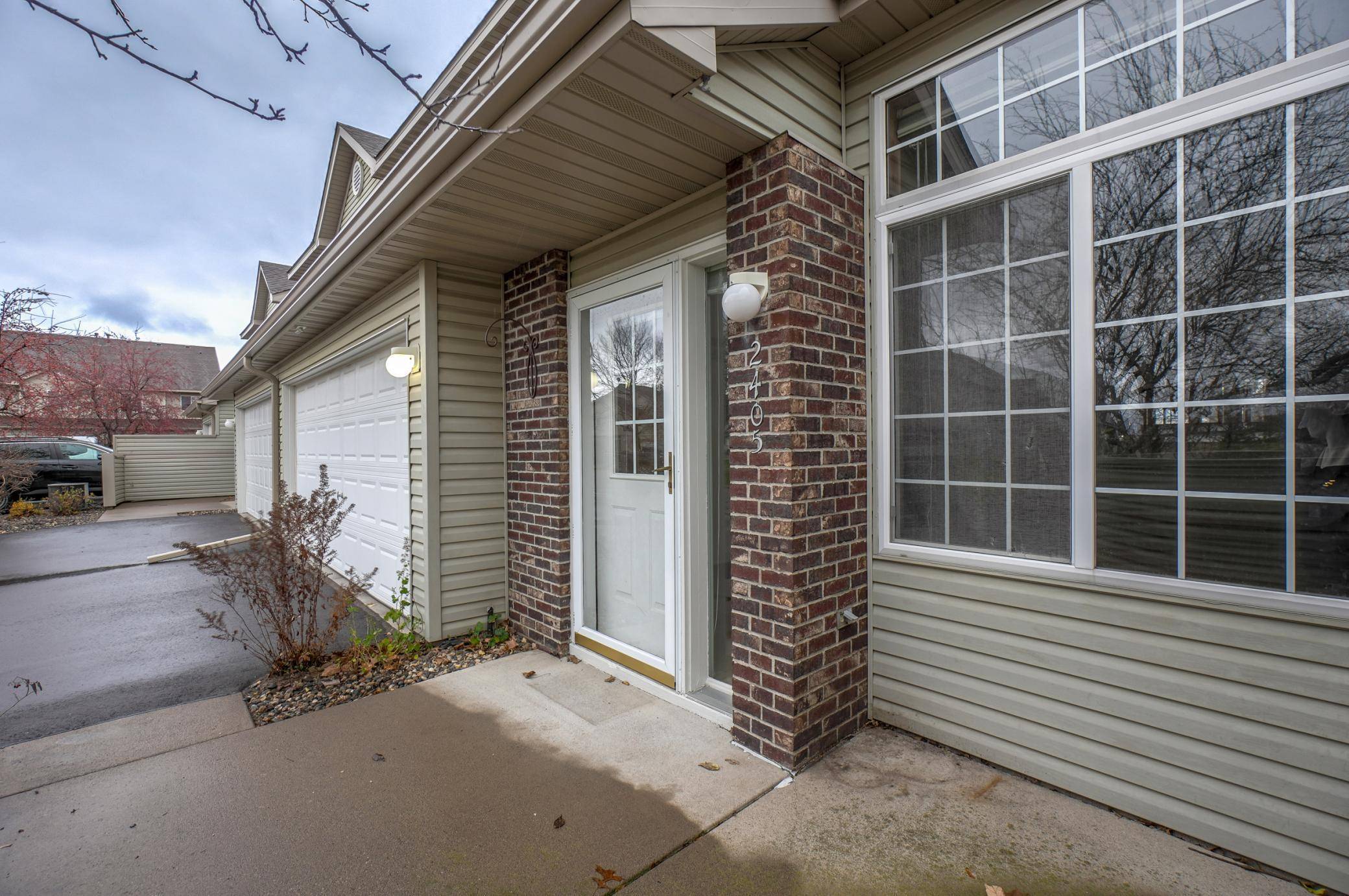 Hudson, WI 54016,2405 Oakridge CIR