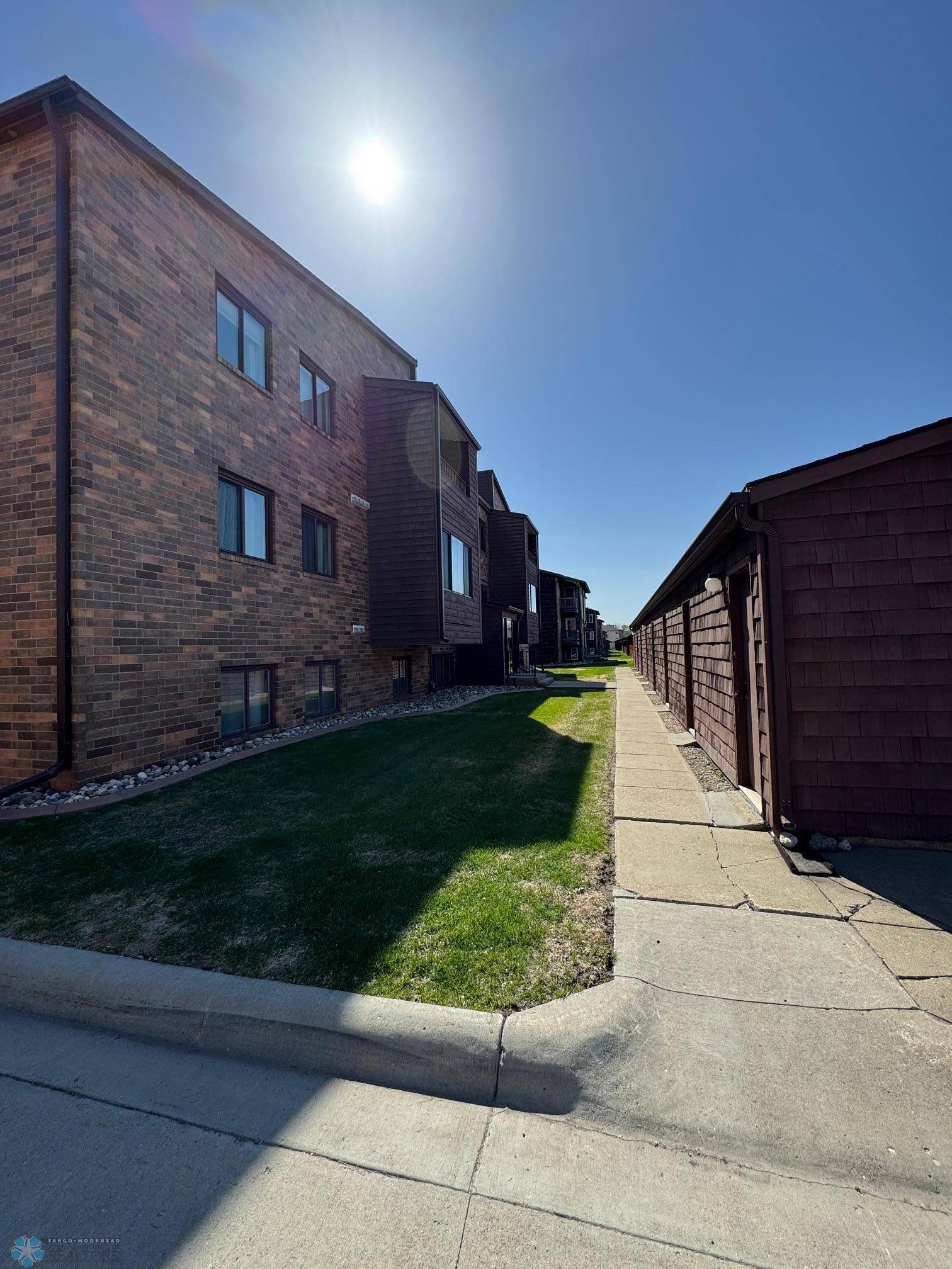 Fargo, ND 58103,3253 17th AVE S #104