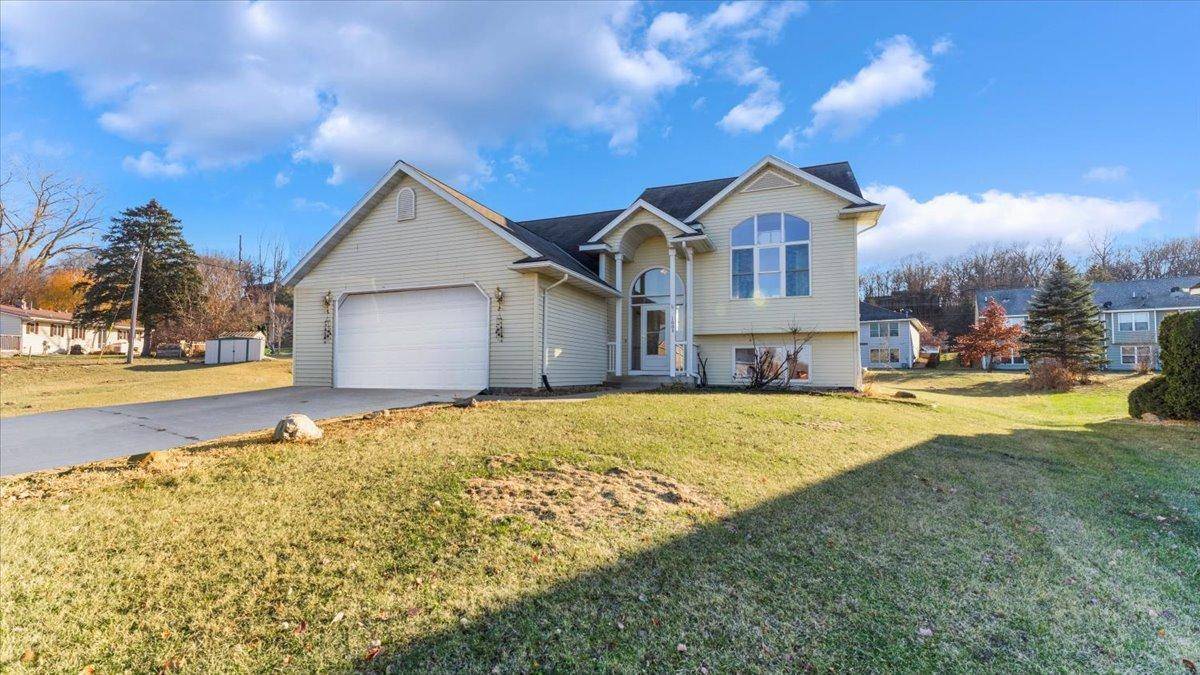 Belle Plaine, MN 56011,1005 W Court ST