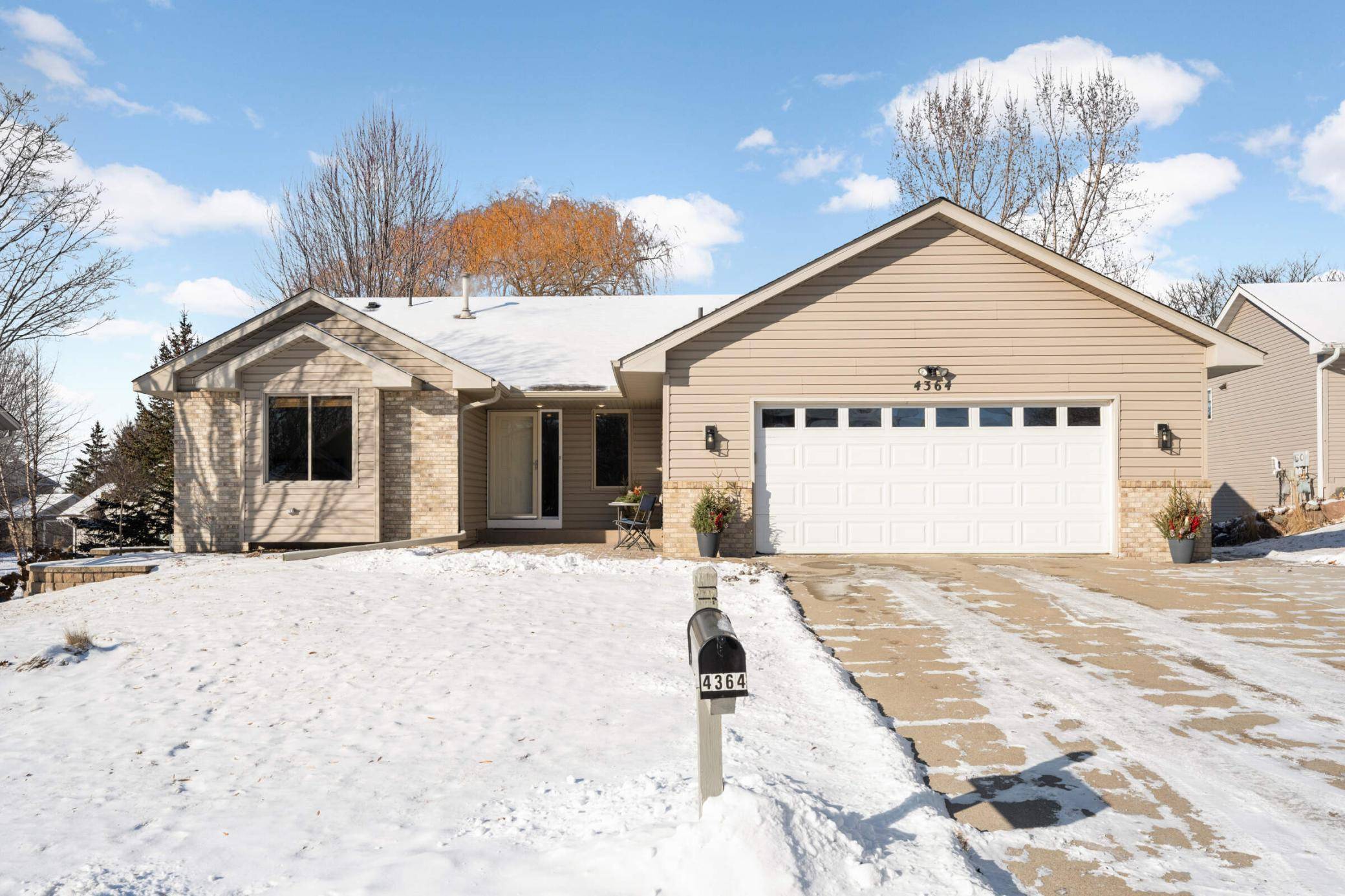 Prior Lake, MN 55372,4364 Chestnut LN NE