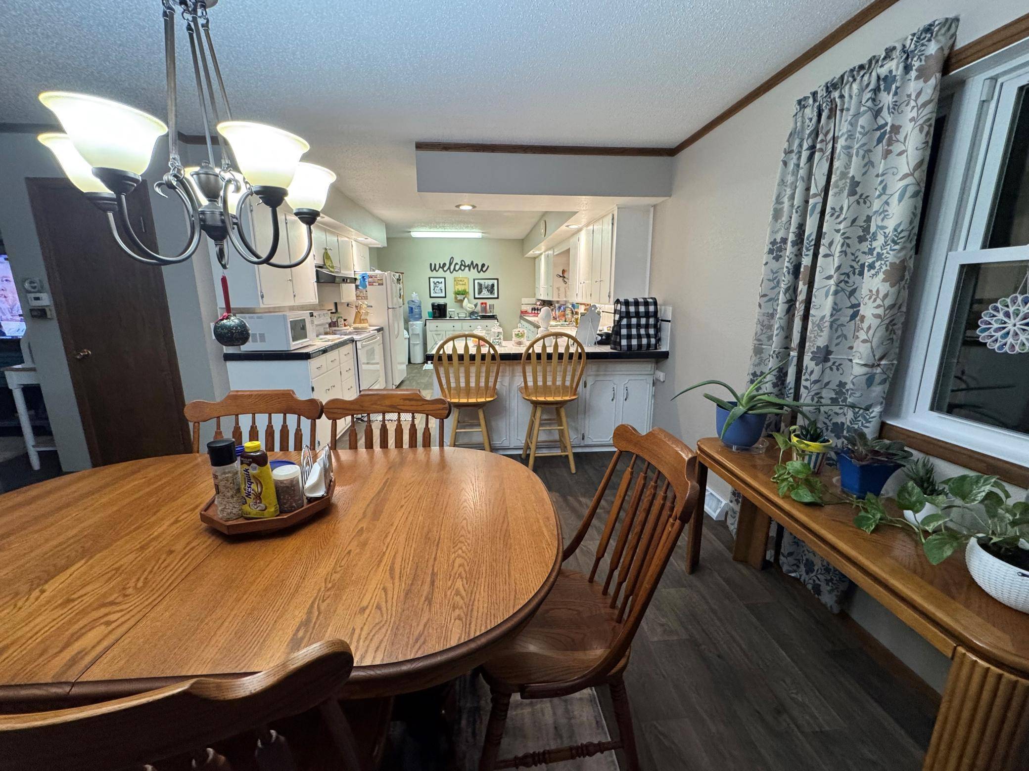 Olivia, MN 56277,602 N 6th ST
