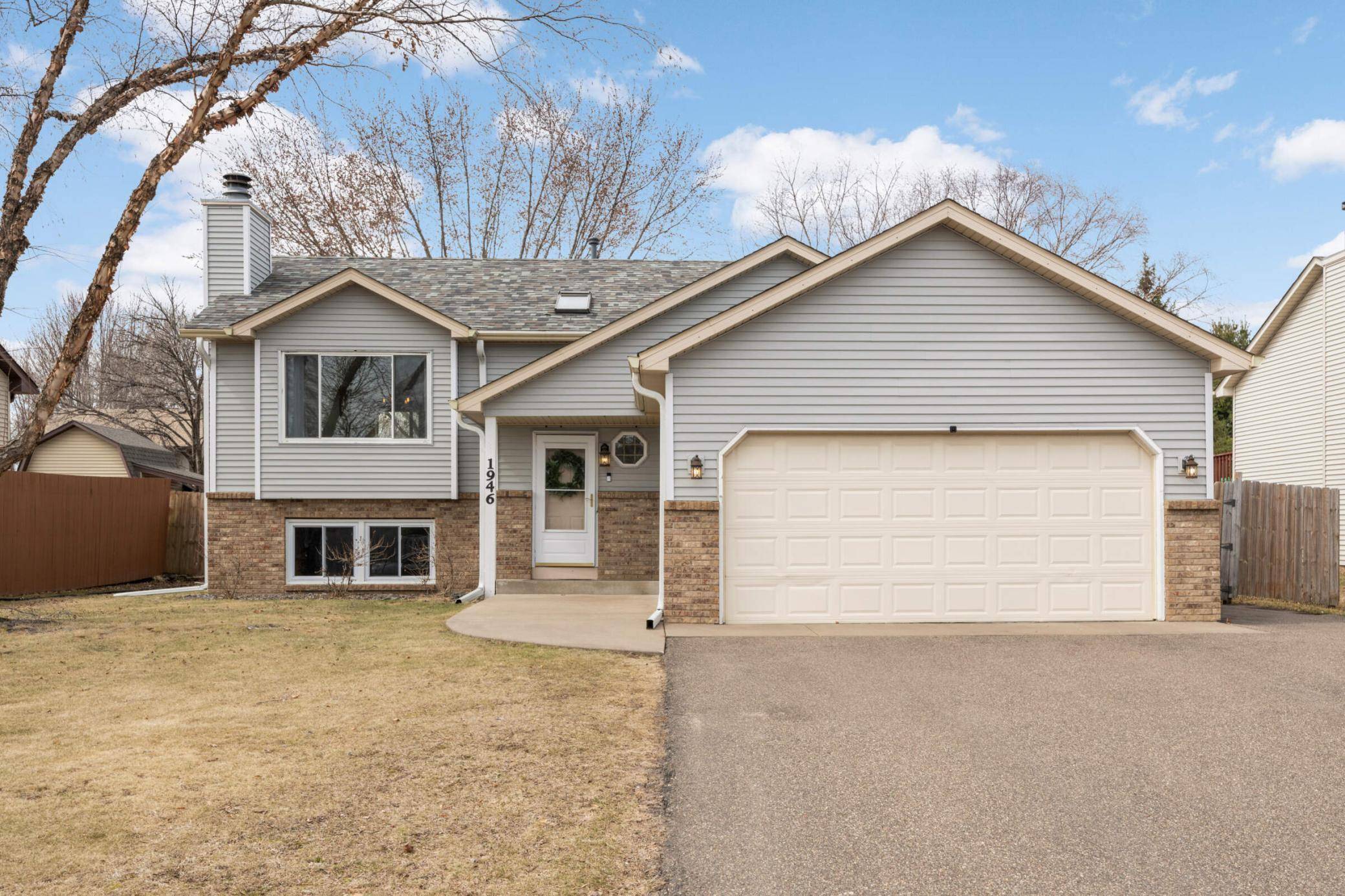Oakdale, MN 55128,1946 Helmo AVE N