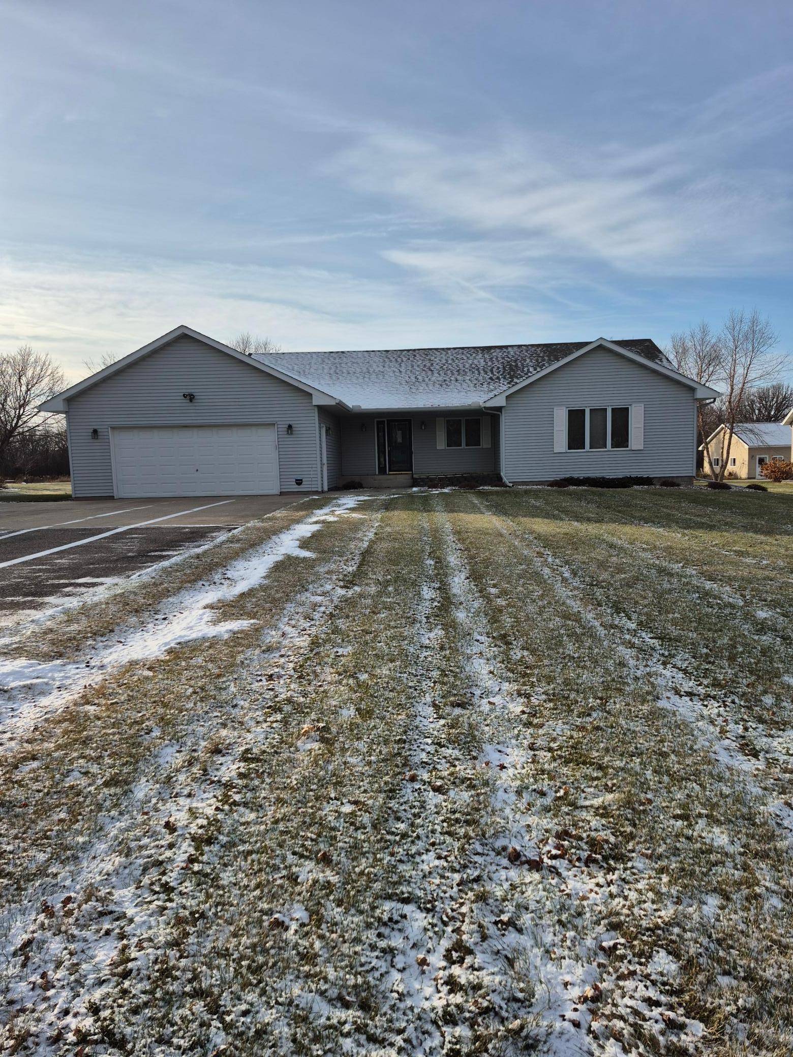 Kenyon, MN 55946,410 Huseth ST