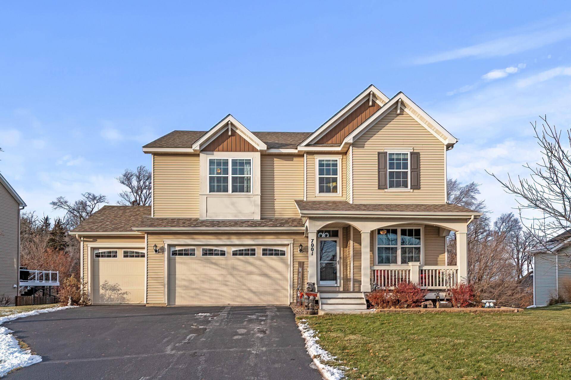 Shakopee, MN 55379,7001 Oakridge CT