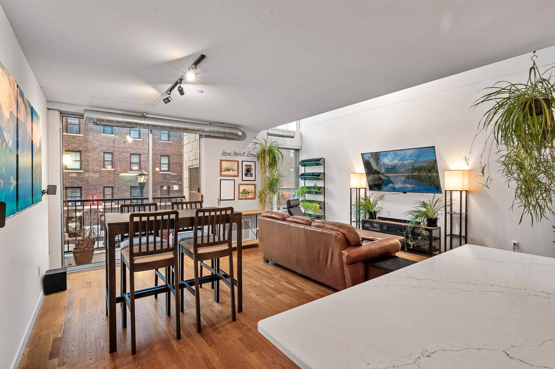 Minneapolis, MN 55404,1829 3rd AVE S #115