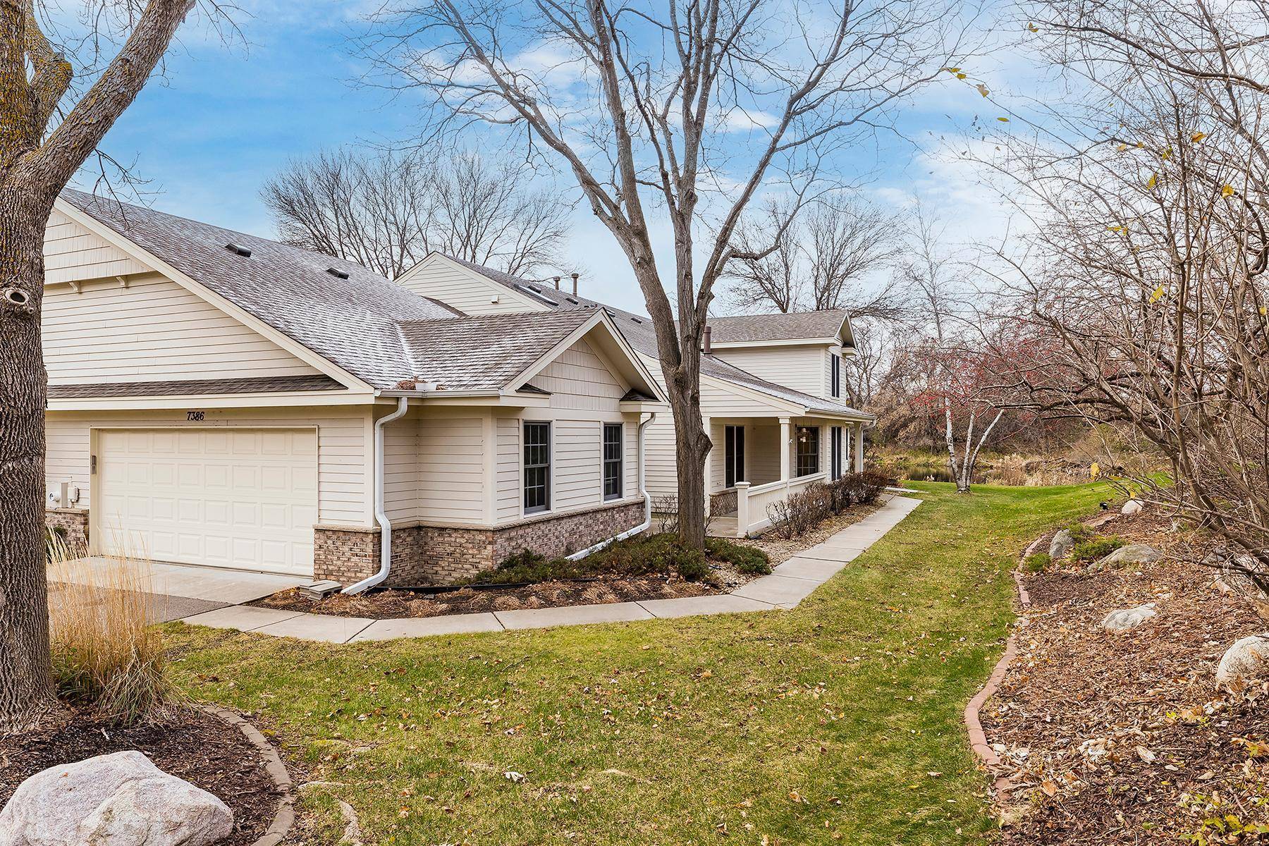 Eden Prairie, MN 55346,7386 Howard LN