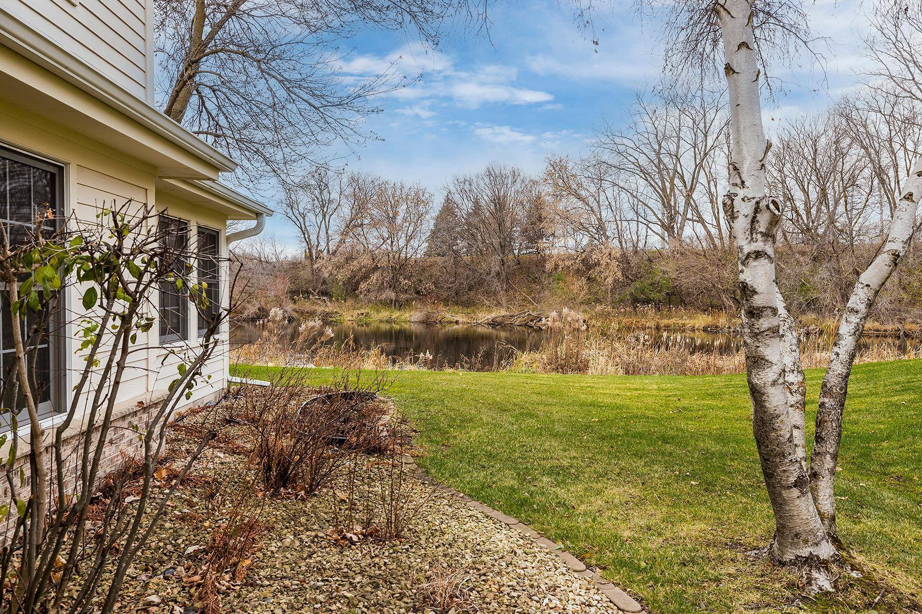 Eden Prairie, MN 55346,7386 Howard LN